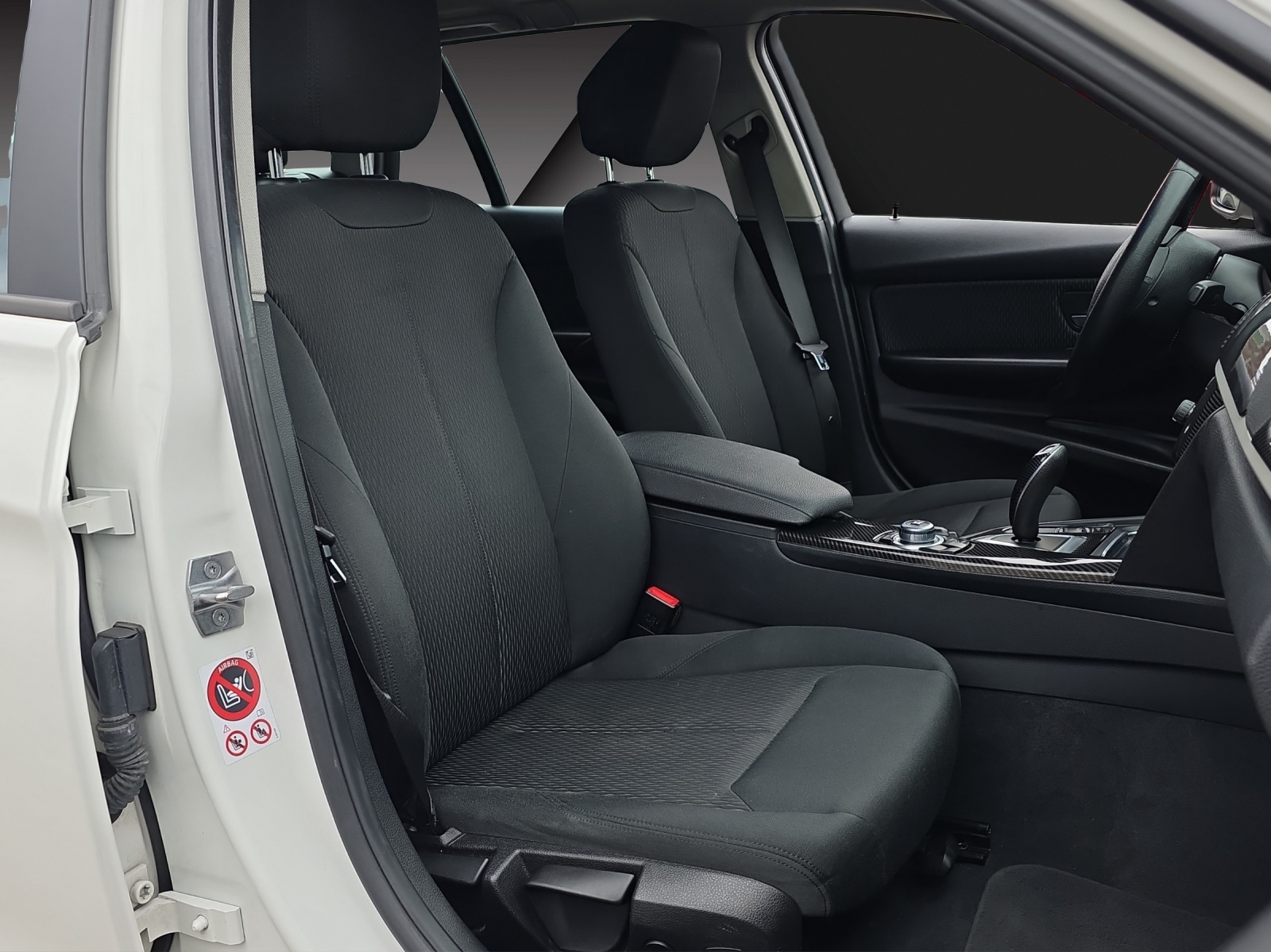 BMW 316d Touring Business Steptronic-image-16