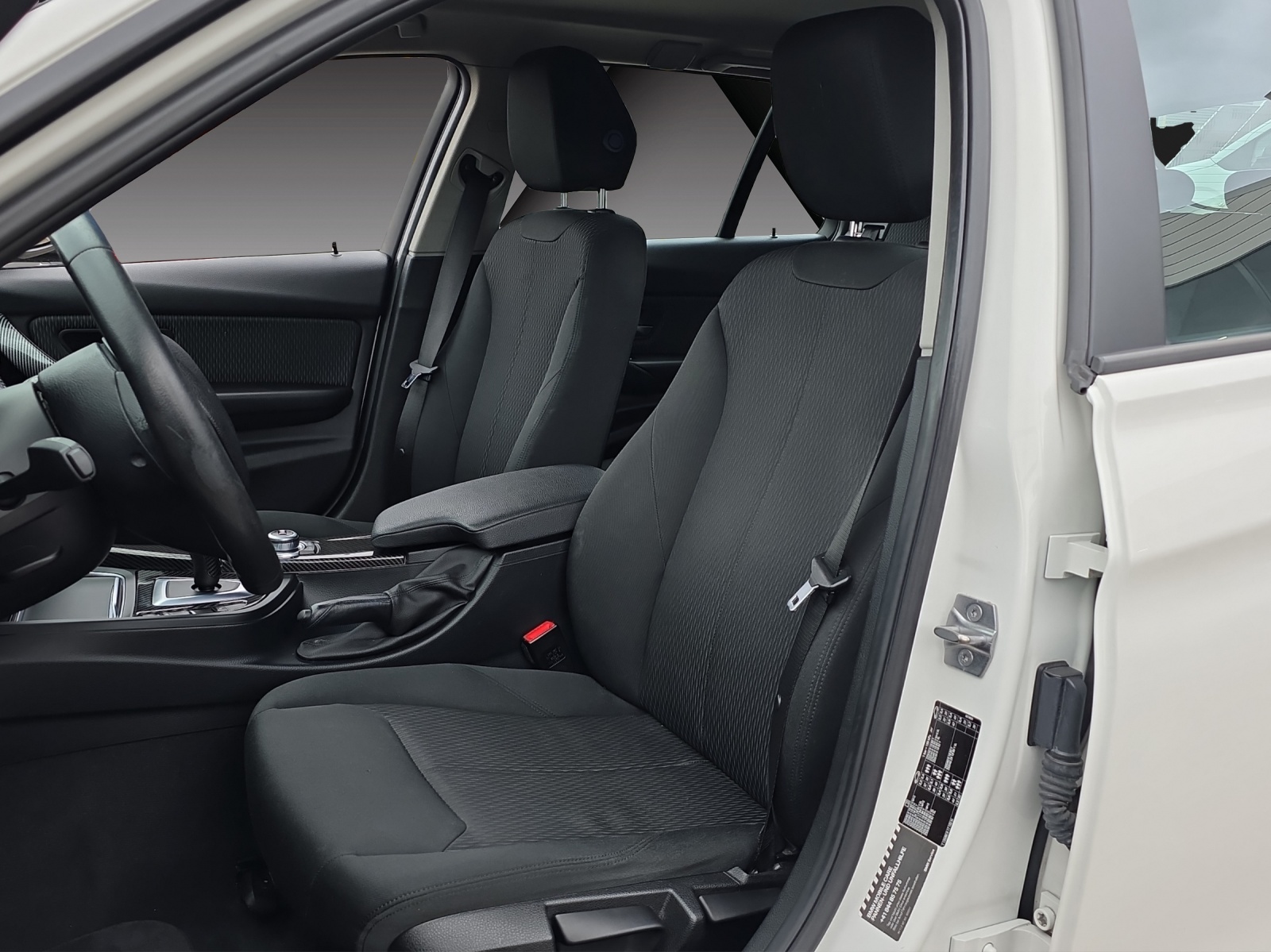 BMW 316d Touring Business Steptronic-image-14