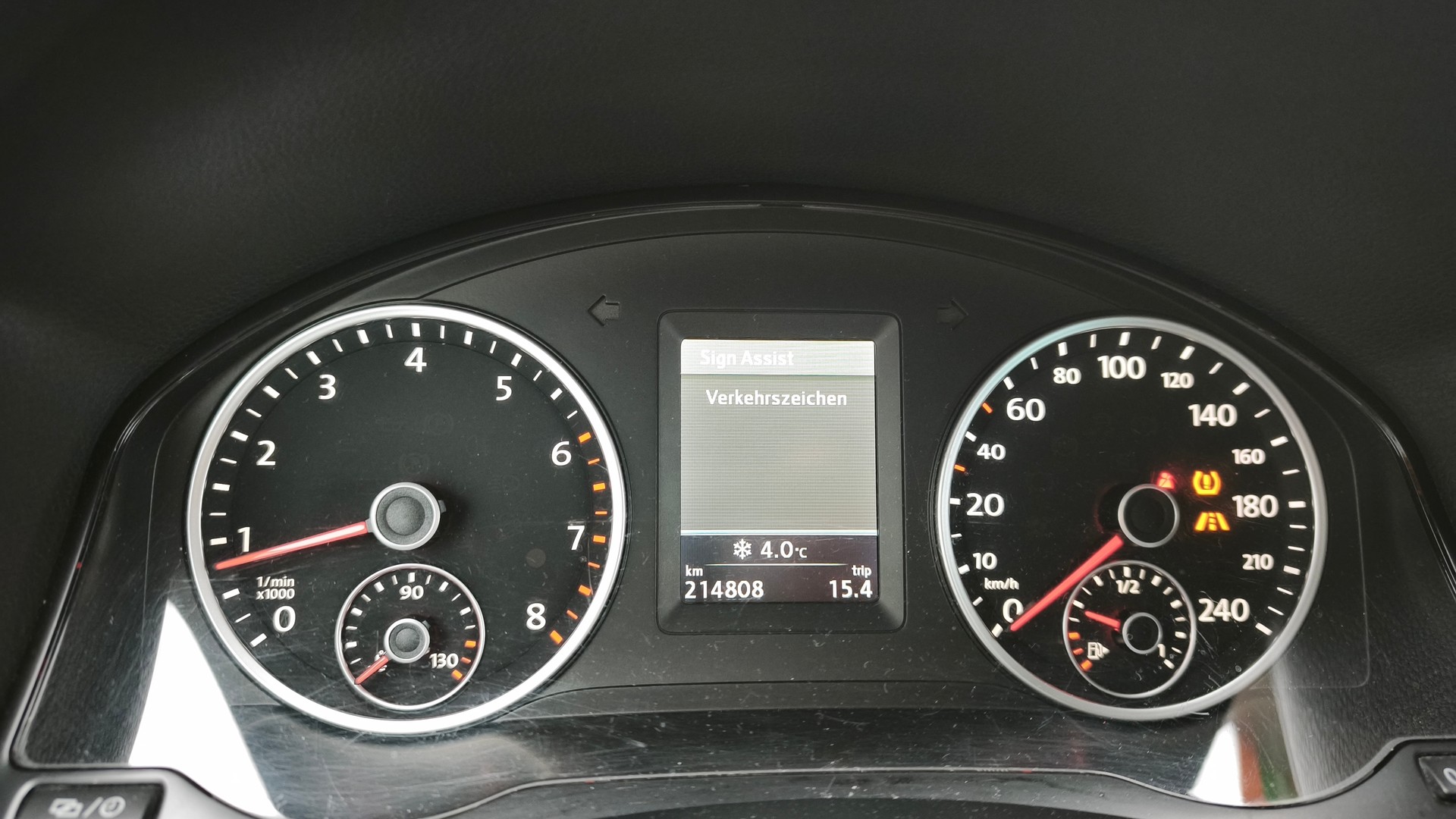 VW Tiguan 2.0 TSI Track&Style 4Motion DSG-image-9