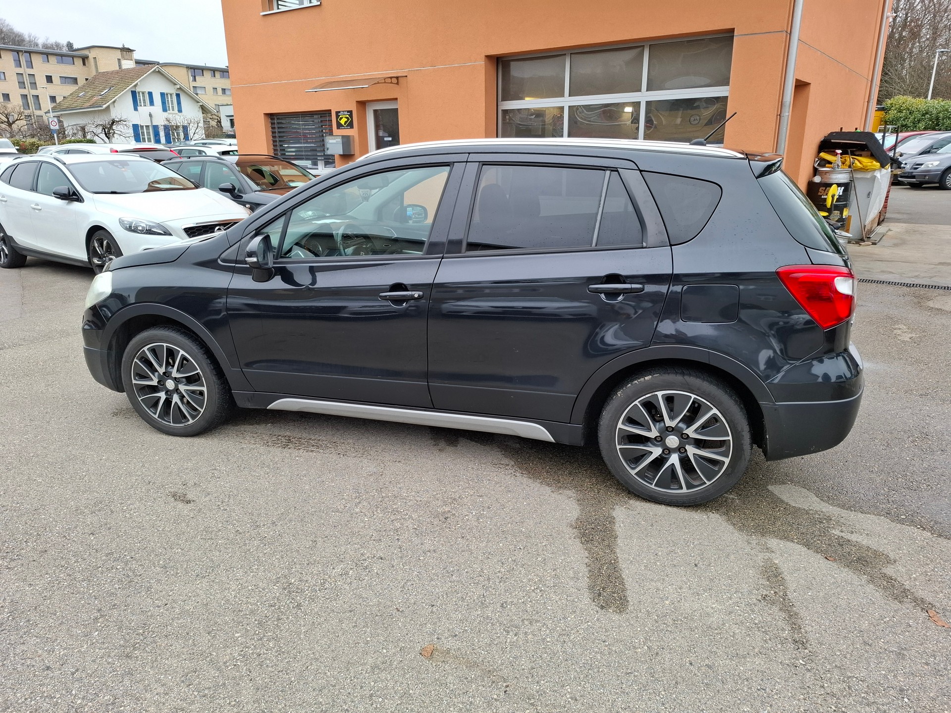 SUZUKI SX4 S-Cross 1.6 TD Sergio Cellano Top 4WD-image-4