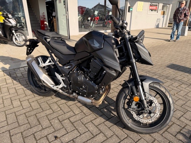 HONDA CB 750 HORNET-image-1
