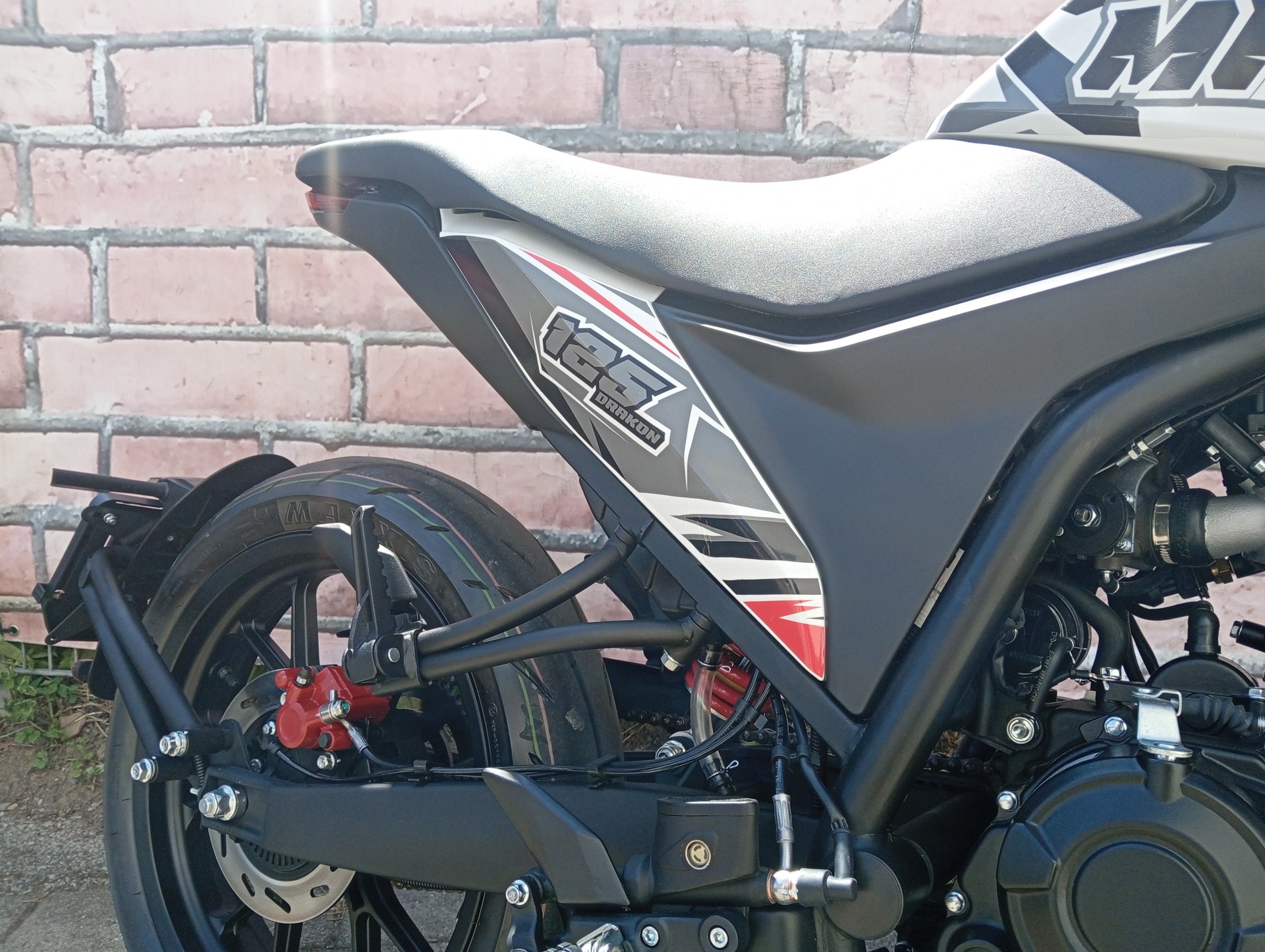 MALAGUTI Drakon 125 ABS-image-8
