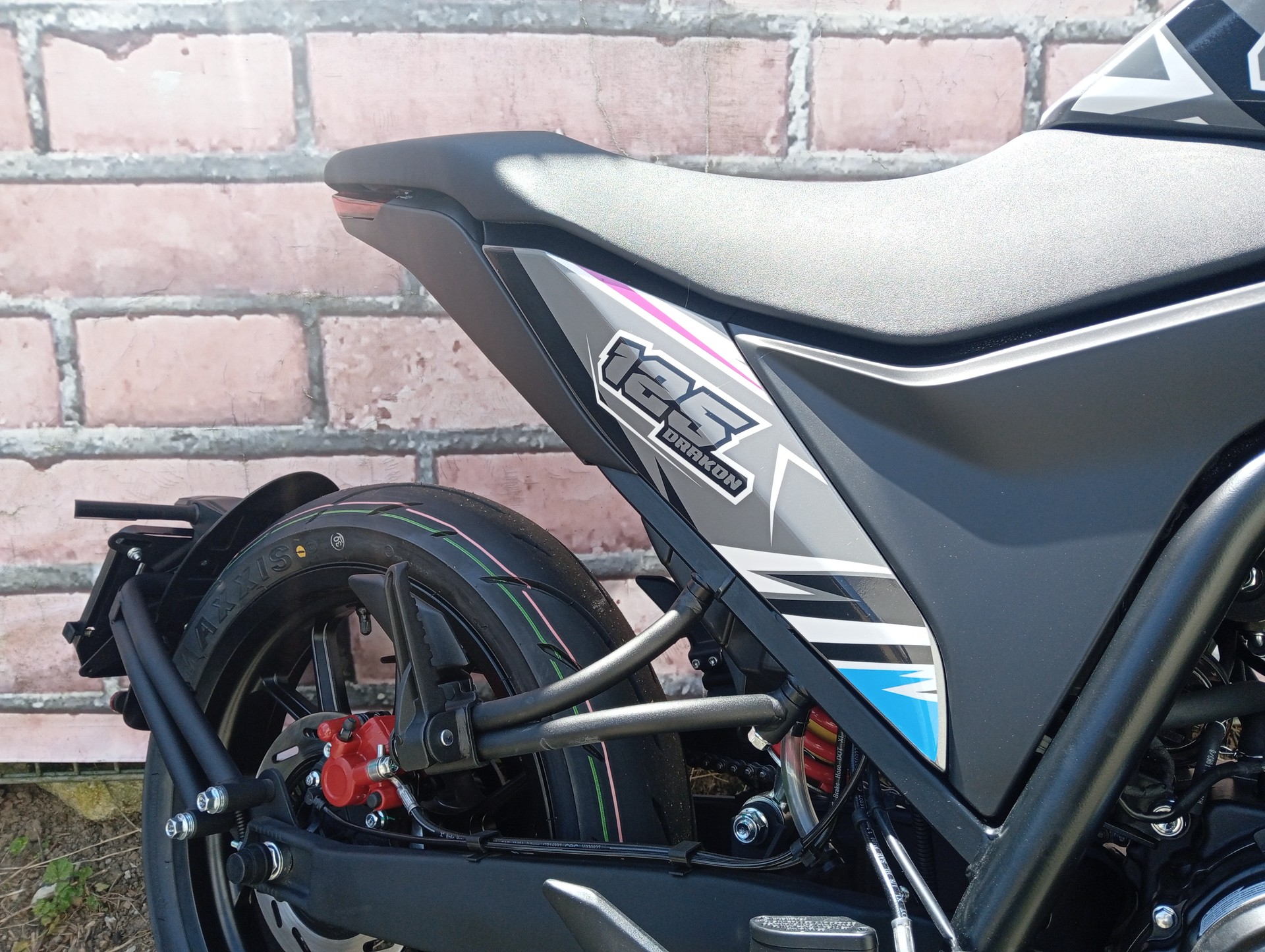 MALAGUTI Drakon 125 ABS-image-6