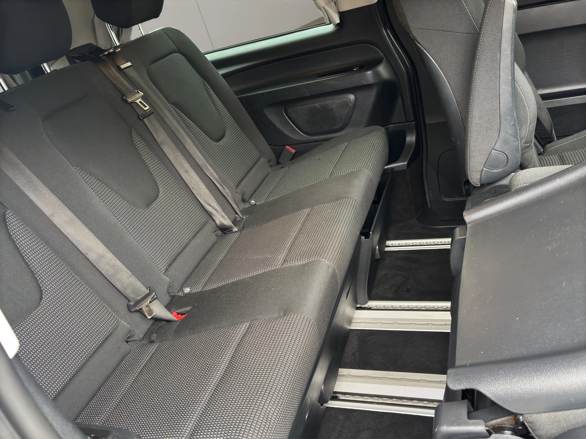 MERCEDES-BENZ Marco Polo Activity 250 d 4M Automat-image-18