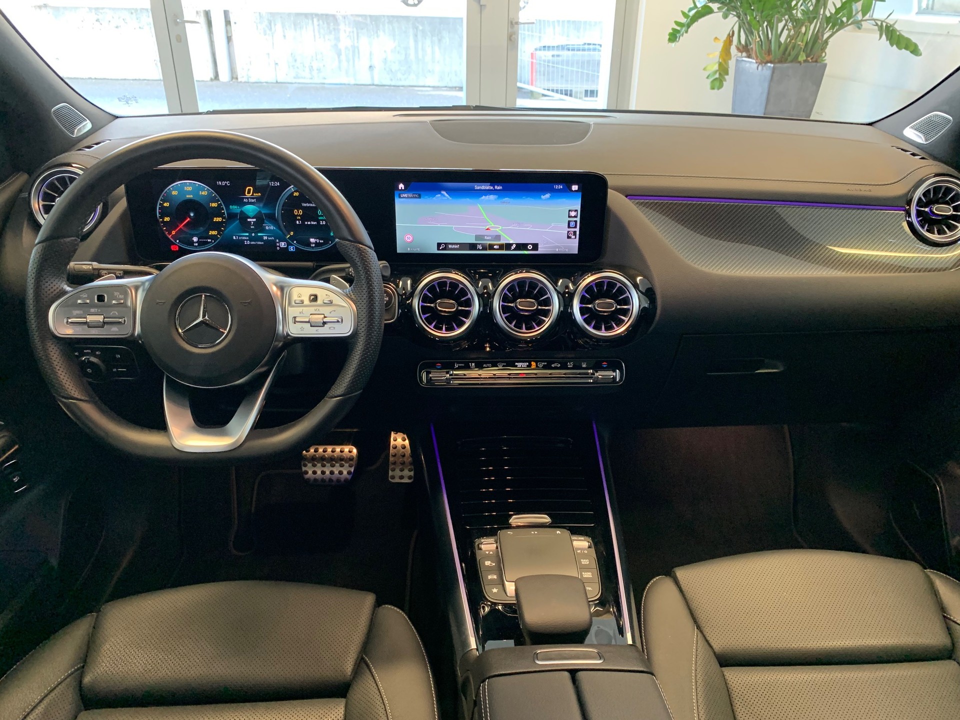 MERCEDES-BENZ B 250 e AMG Line 8G-DCT-image-10