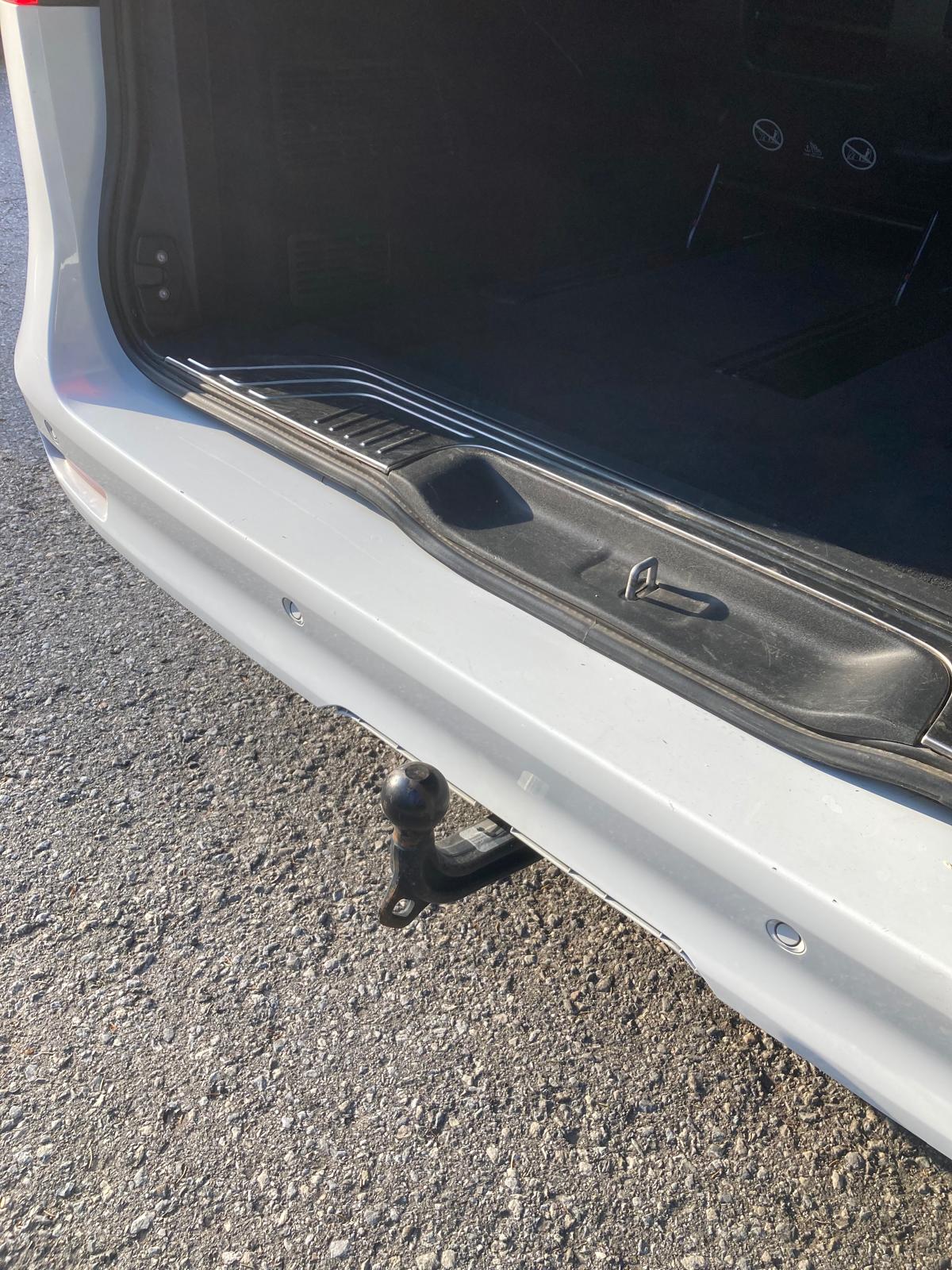 MERCEDES-BENZ V 250 d kompakt Avantgarde 4Matic 9G-Tronic-image-9