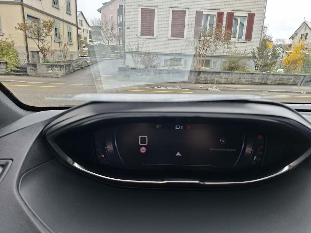 PEUGEOT 5008 1.2 PureTech GT-image-17