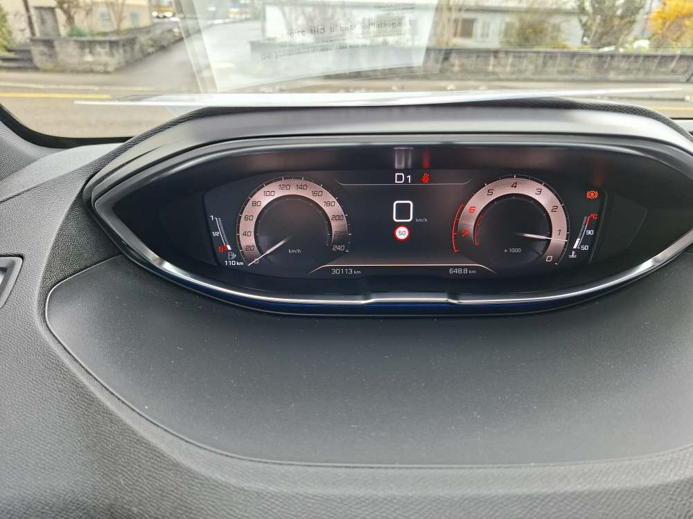 PEUGEOT 5008 1.2 PureTech GT-image-21