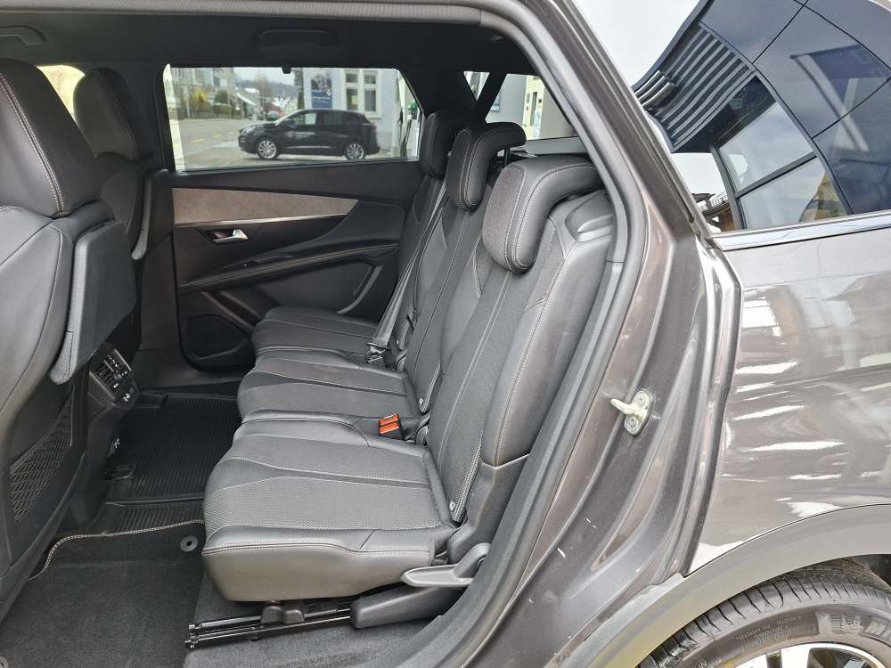 PEUGEOT 5008 1.2 PureTech GT-image-10