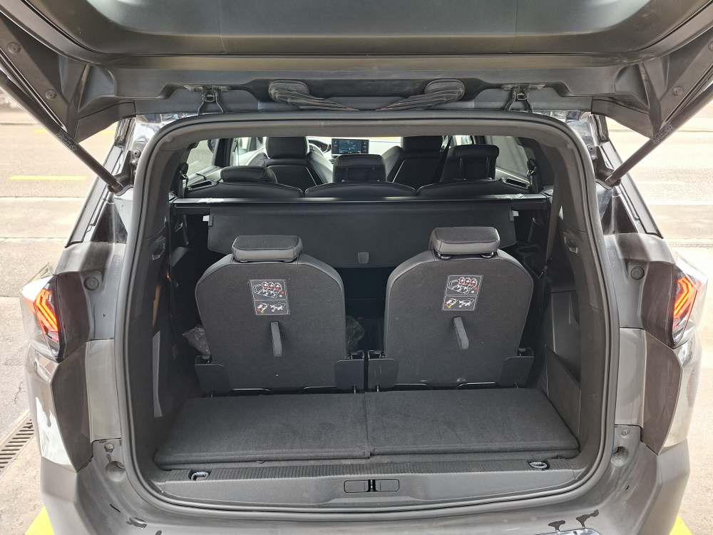 PEUGEOT 5008 1.2 PureTech GT-image-7