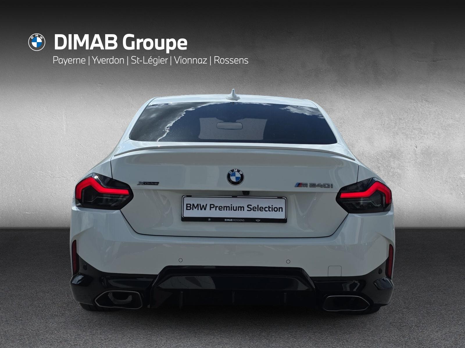 BMW M240i xDrive Coupé-showroom-element-3