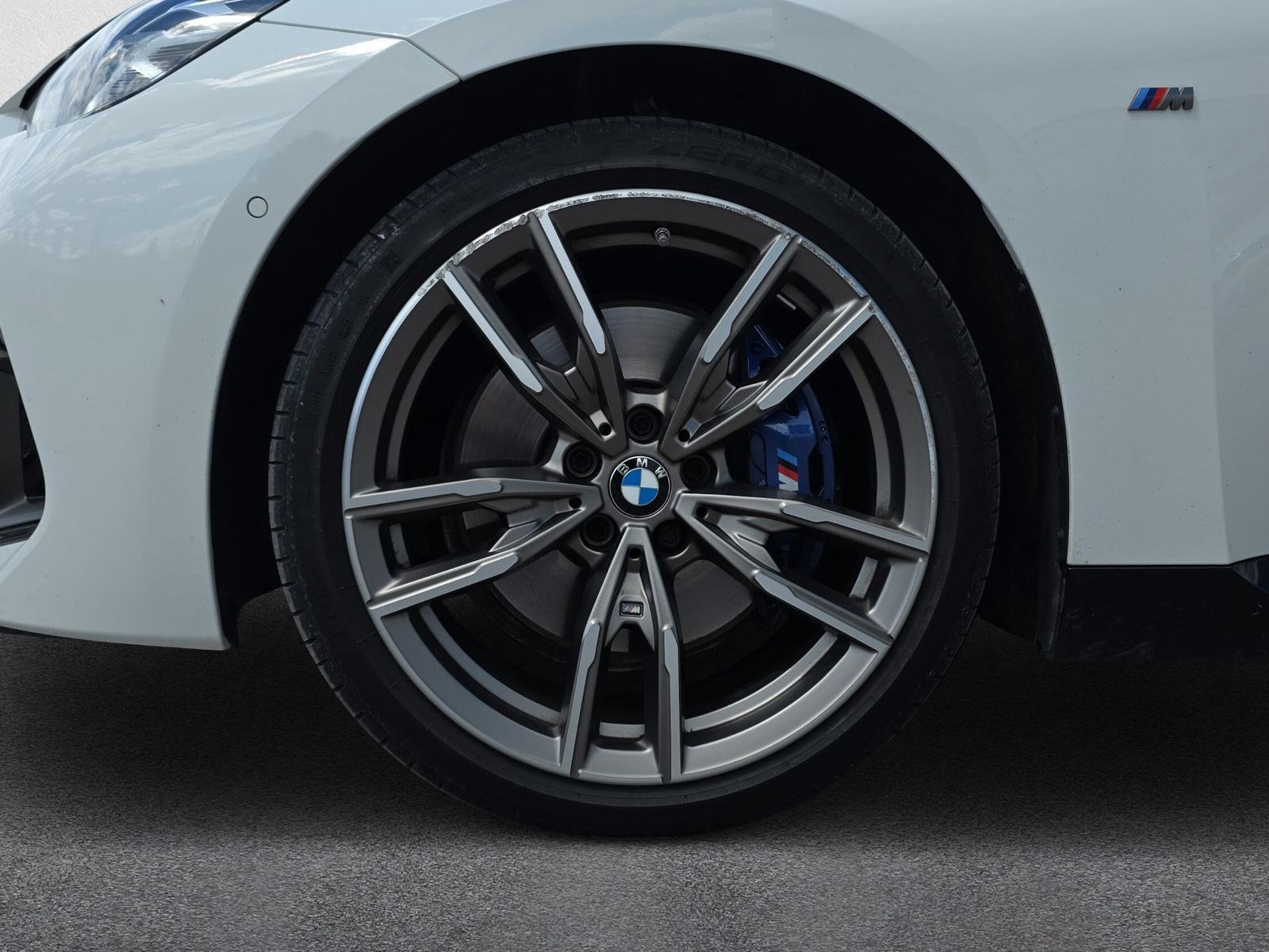 BMW M240i xDrive Coupé-image-8