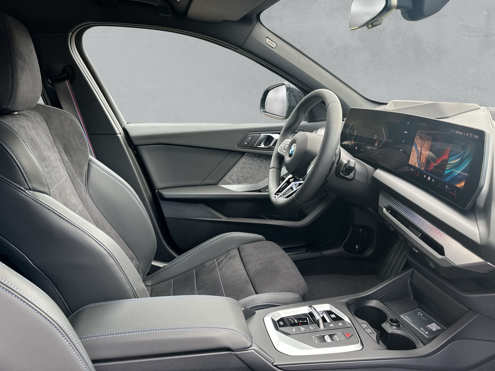 BMW 123 xDrive M Sport Pro Steptronic (CH) **Action de leasing à 0.9%**-image-13