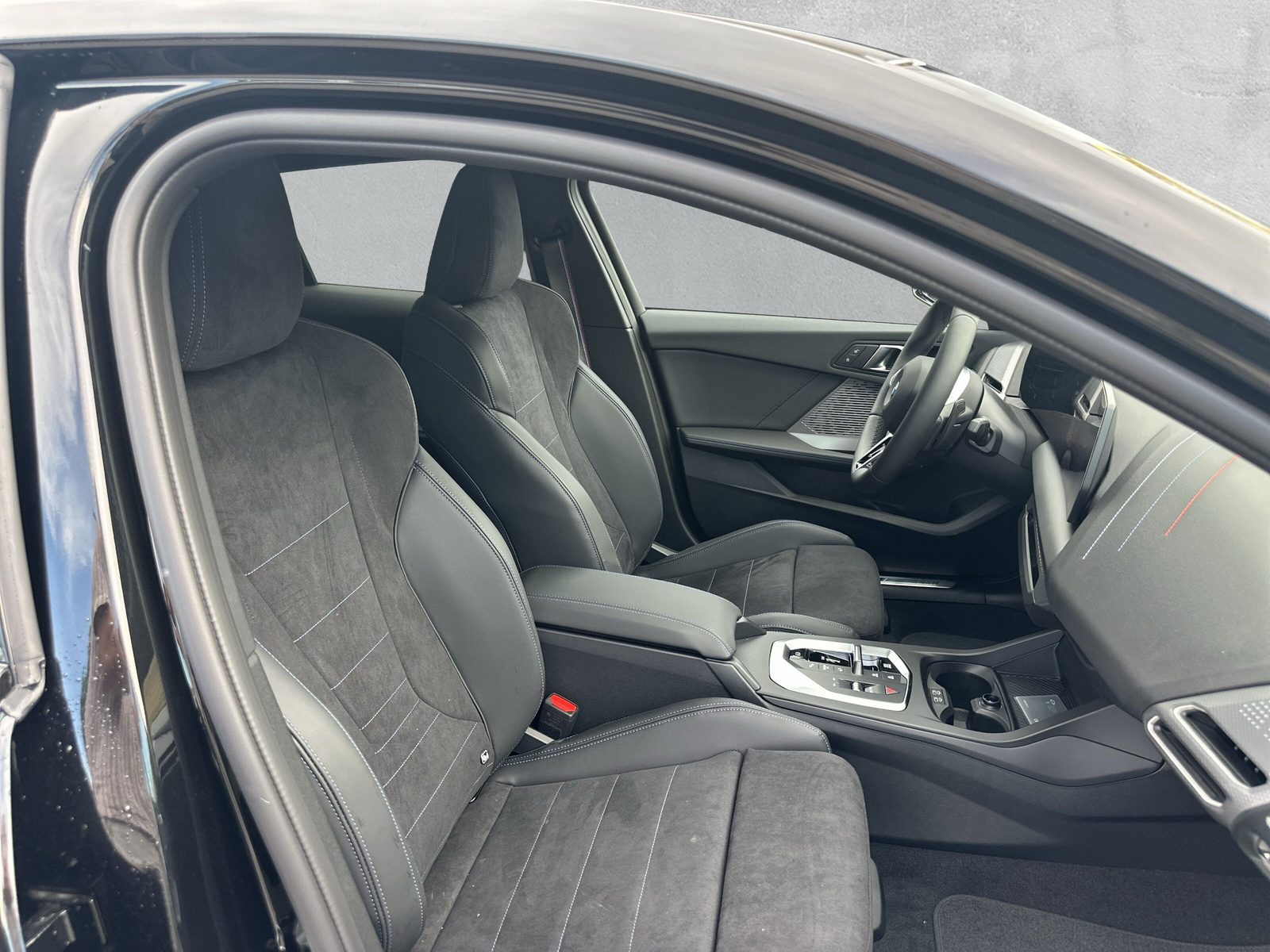 BMW 123 xDrive M Sport Pro Steptronic (CH) **Action de leasing à 0.9%**-image-12