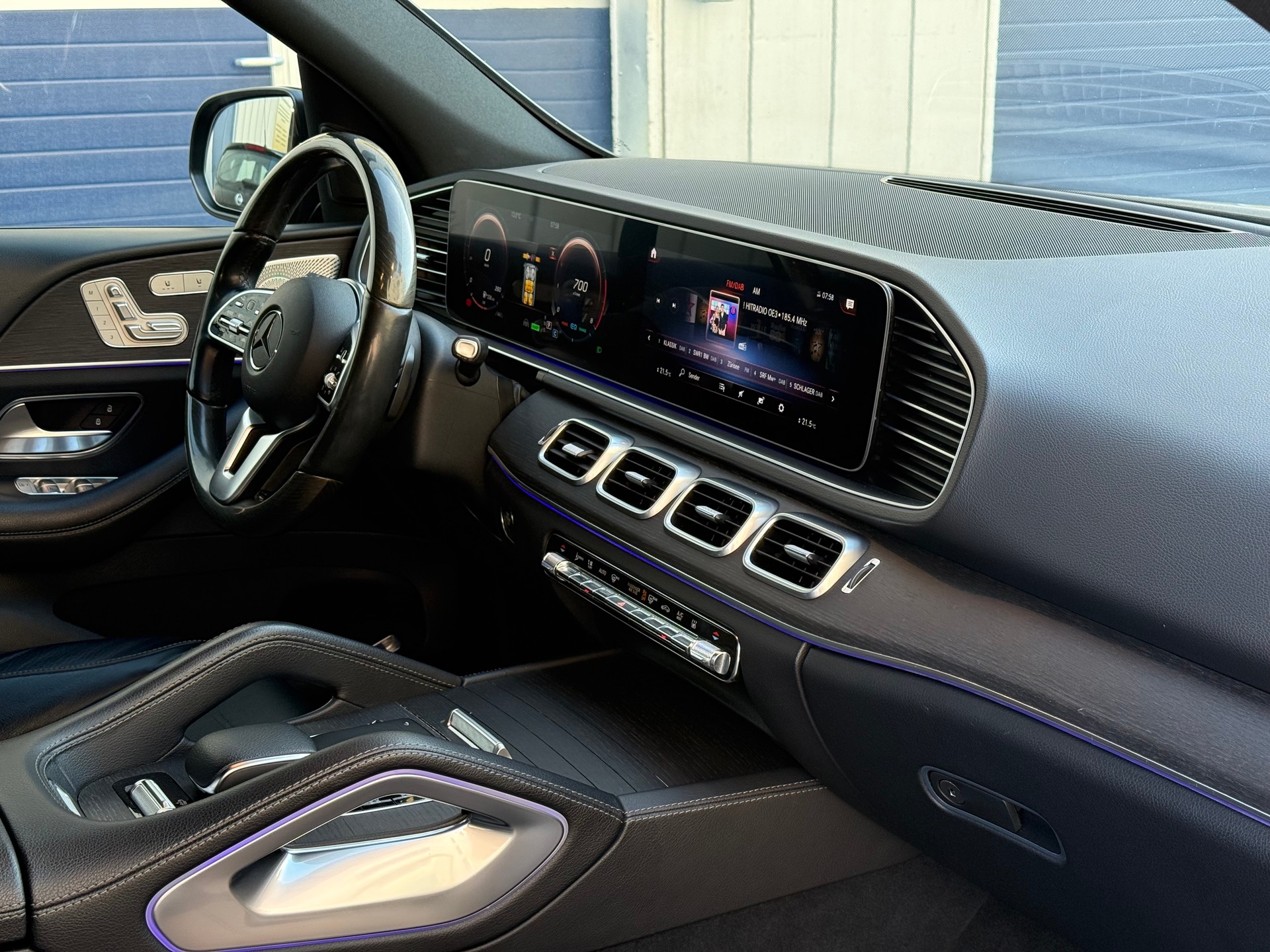 MERCEDES-BENZ GLE 450 4Matic AMG Line 9G-Tronic-image-13