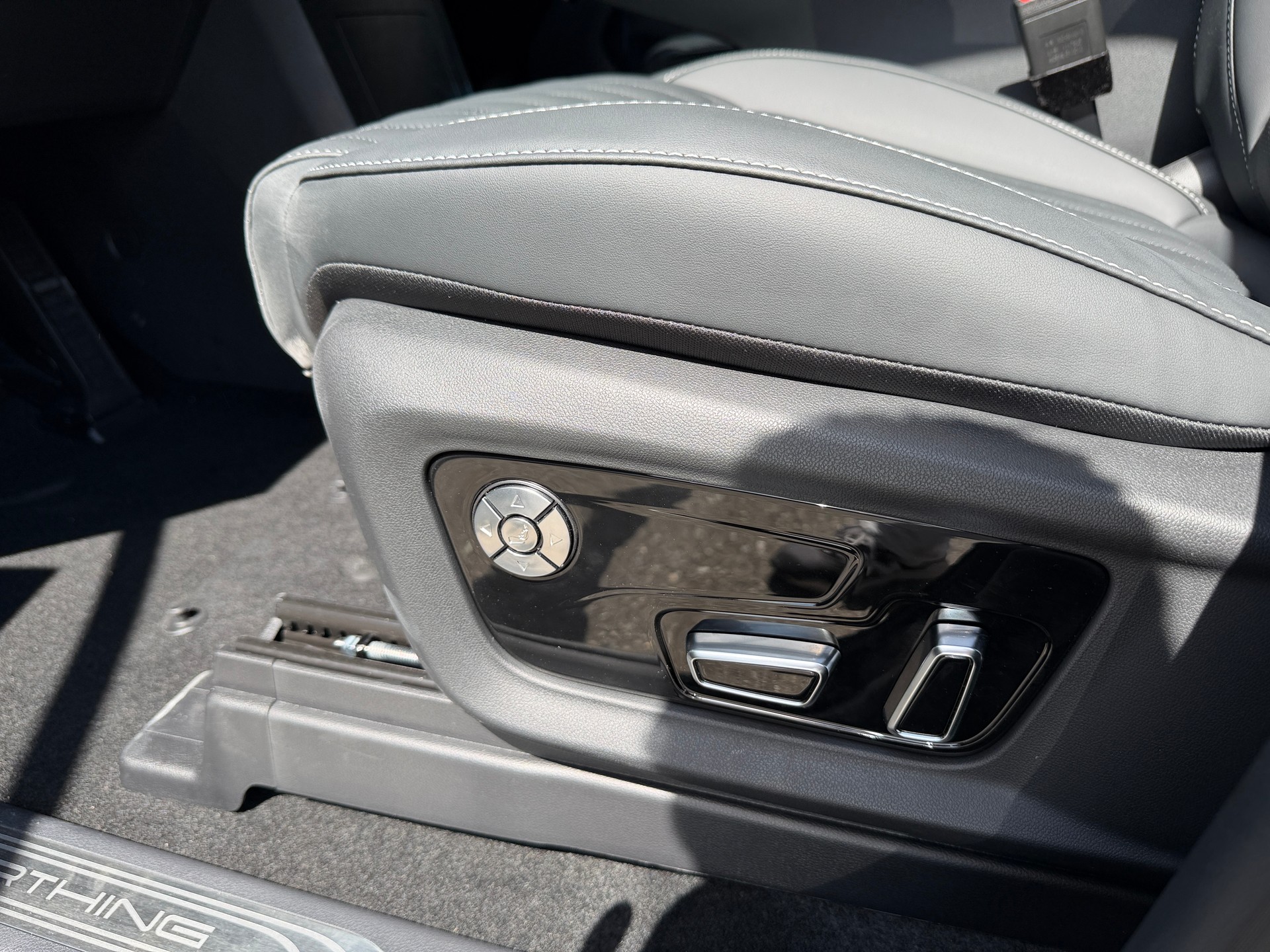 FORTHING 9 1.5T PHEV 7 Sitze Full Option Plugin-image-10