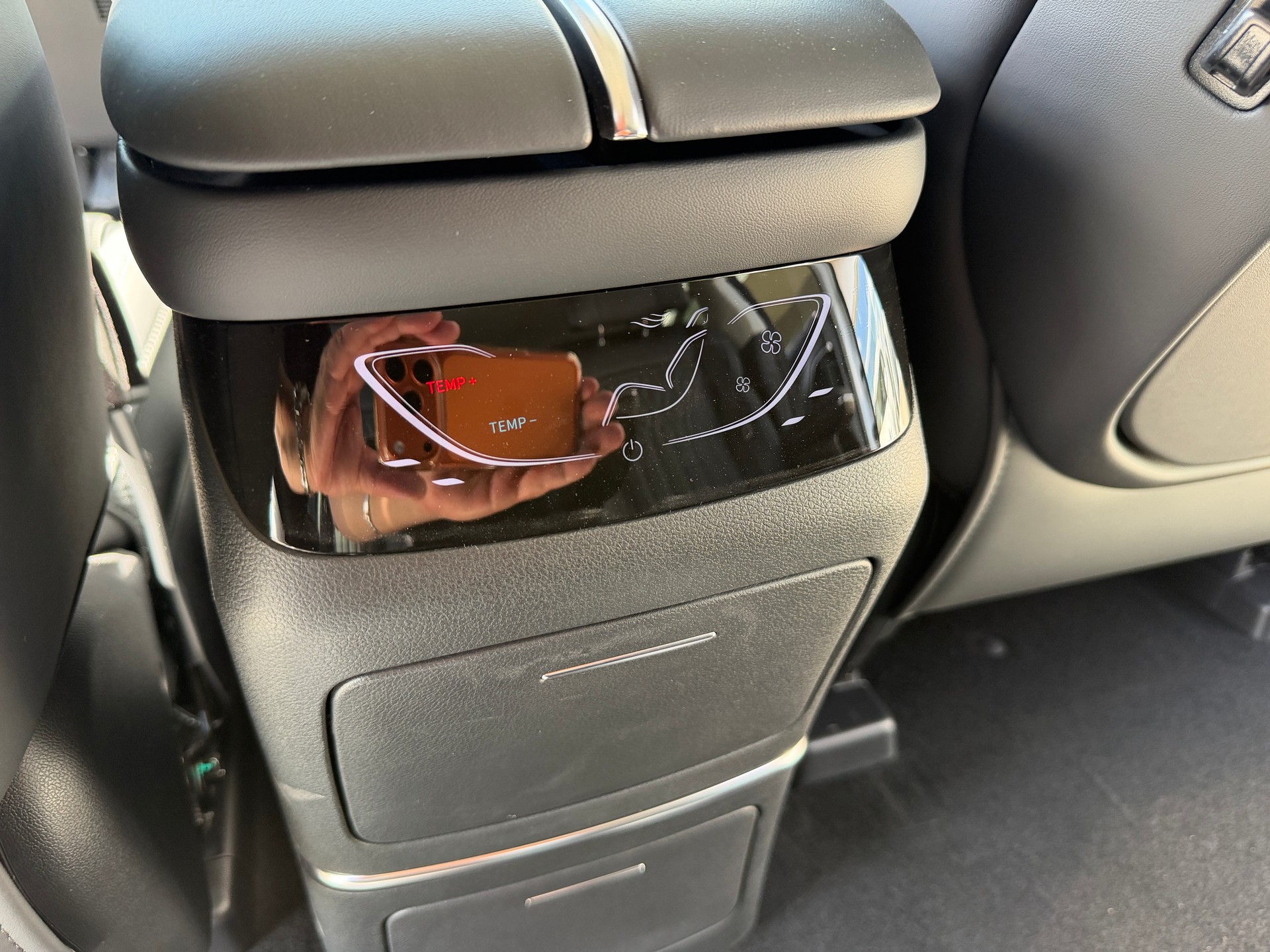 FORTHING 9 1.5T PHEV 7 Sitze Full Option Plugin-image-26