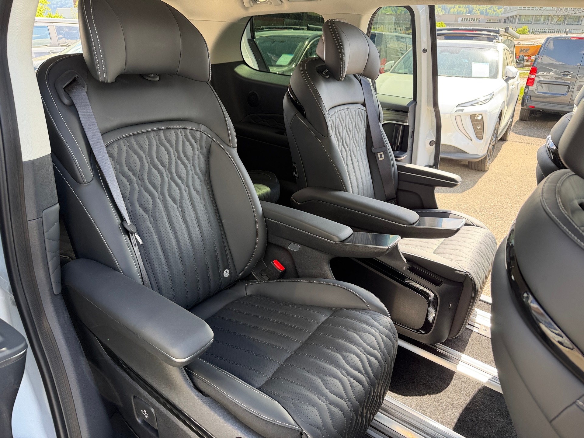 FORTHING 9 1.5T PHEV 7 Sitze Full Option Plugin-image-7