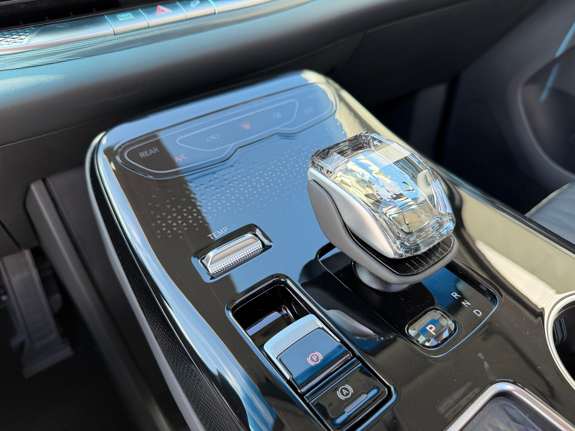 FORTHING 9 1.5T PHEV 7 Sitze Full Option Plugin-image-18