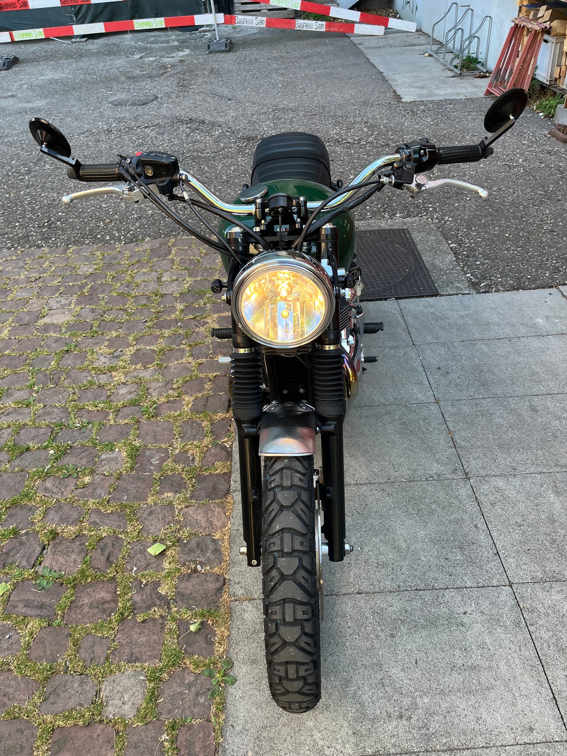 TRIUMPH Bonneville 900 i T 100-image-5