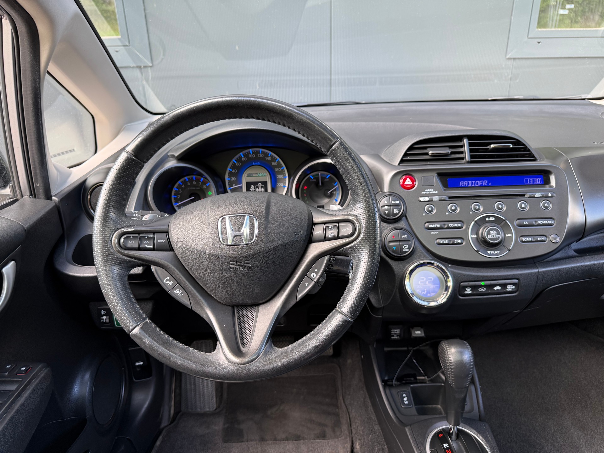 HONDA Jazz 1.3i Hybrid Exclusive CVT-image-12