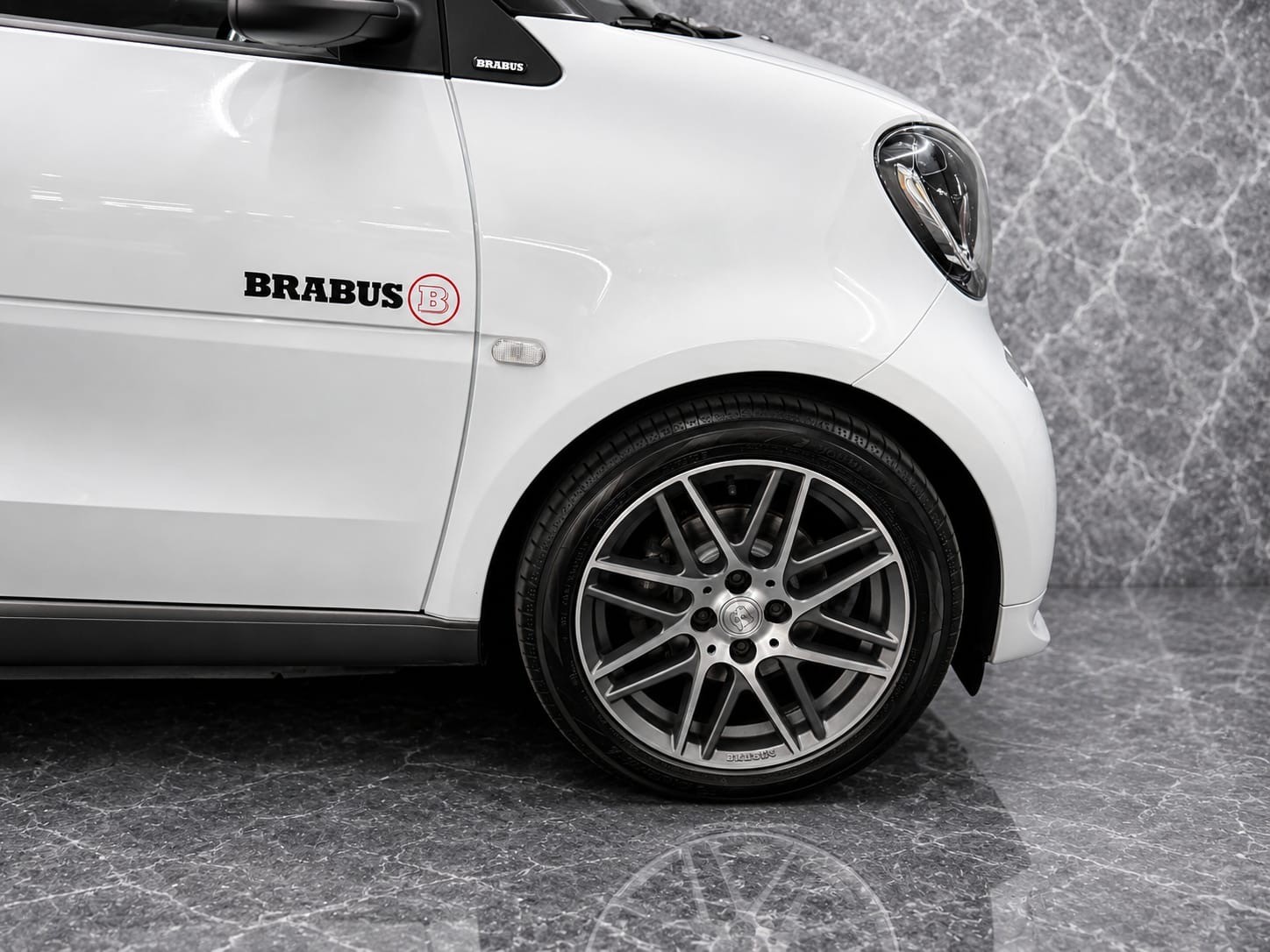 SMART fortwo Cabrio Brabus 109 twinmatic-image-15