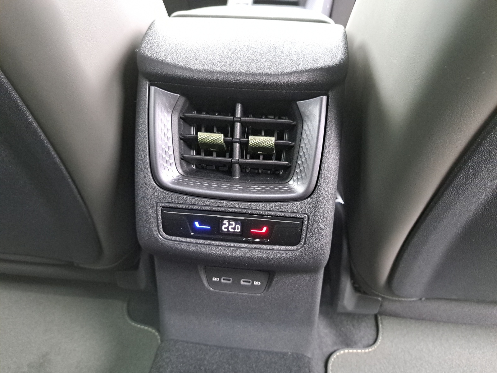 CUPRA Terramar 2.0 TSI DSG Prime Edition VZ 4Drive-image-23