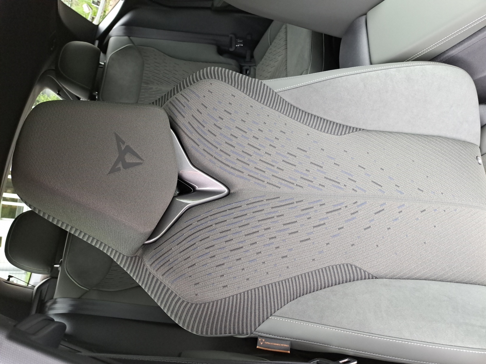 CUPRA Terramar 2.0 TSI DSG Prime Edition VZ 4Drive-image-22