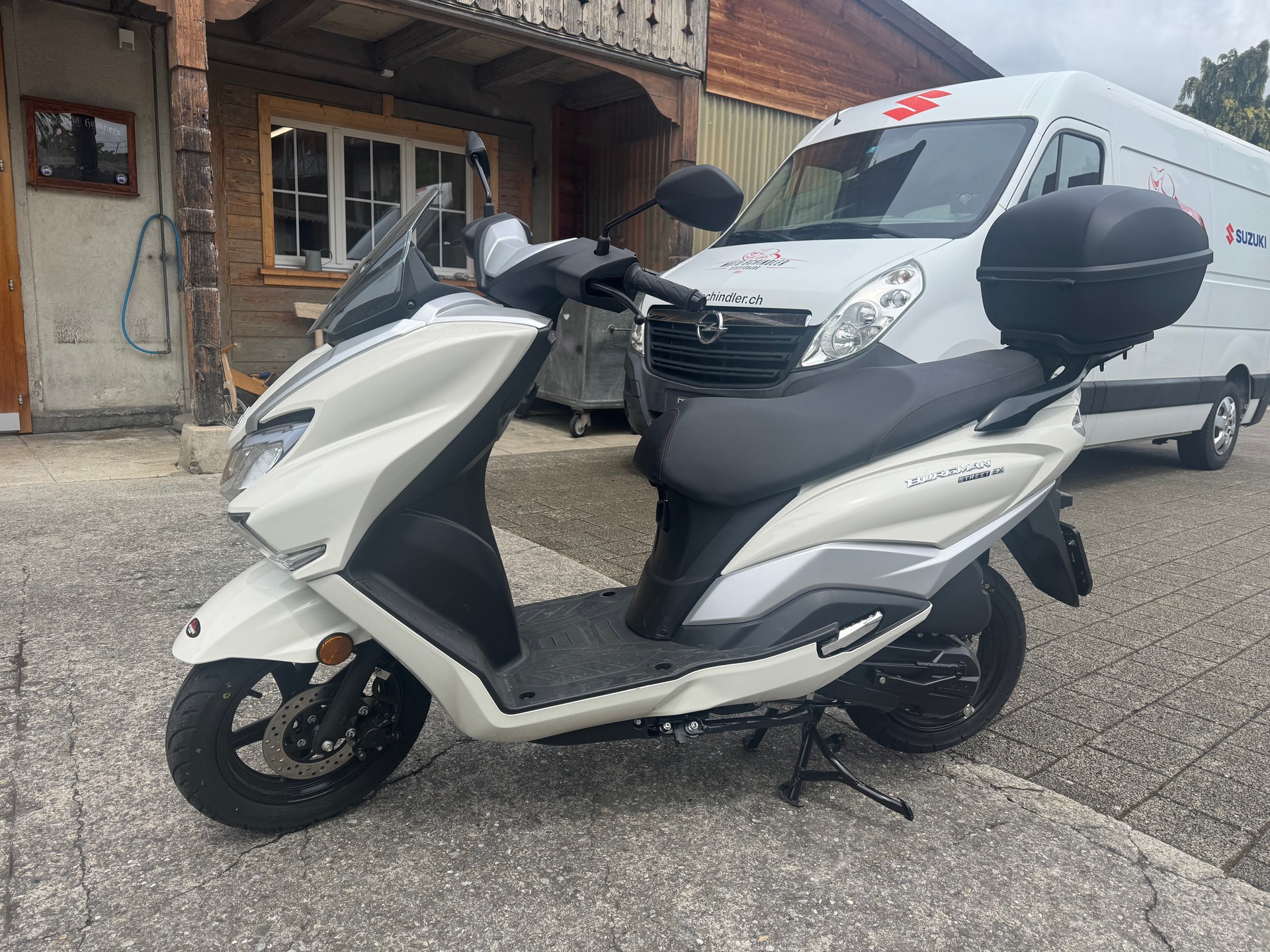 SUZUKI BURGMAN 125-image-0