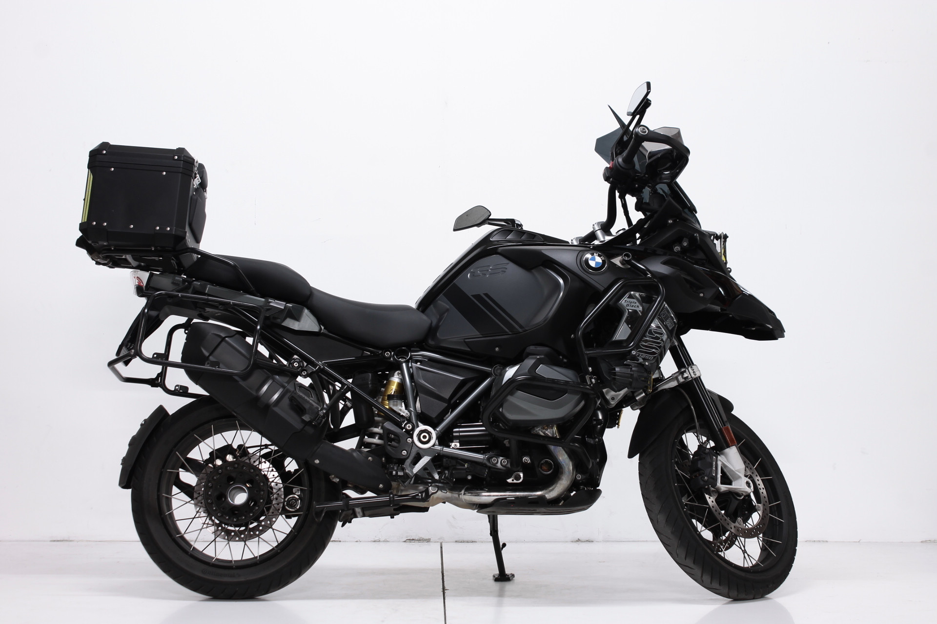 BMW R 1250 GS Adventure Triple Black-image-1