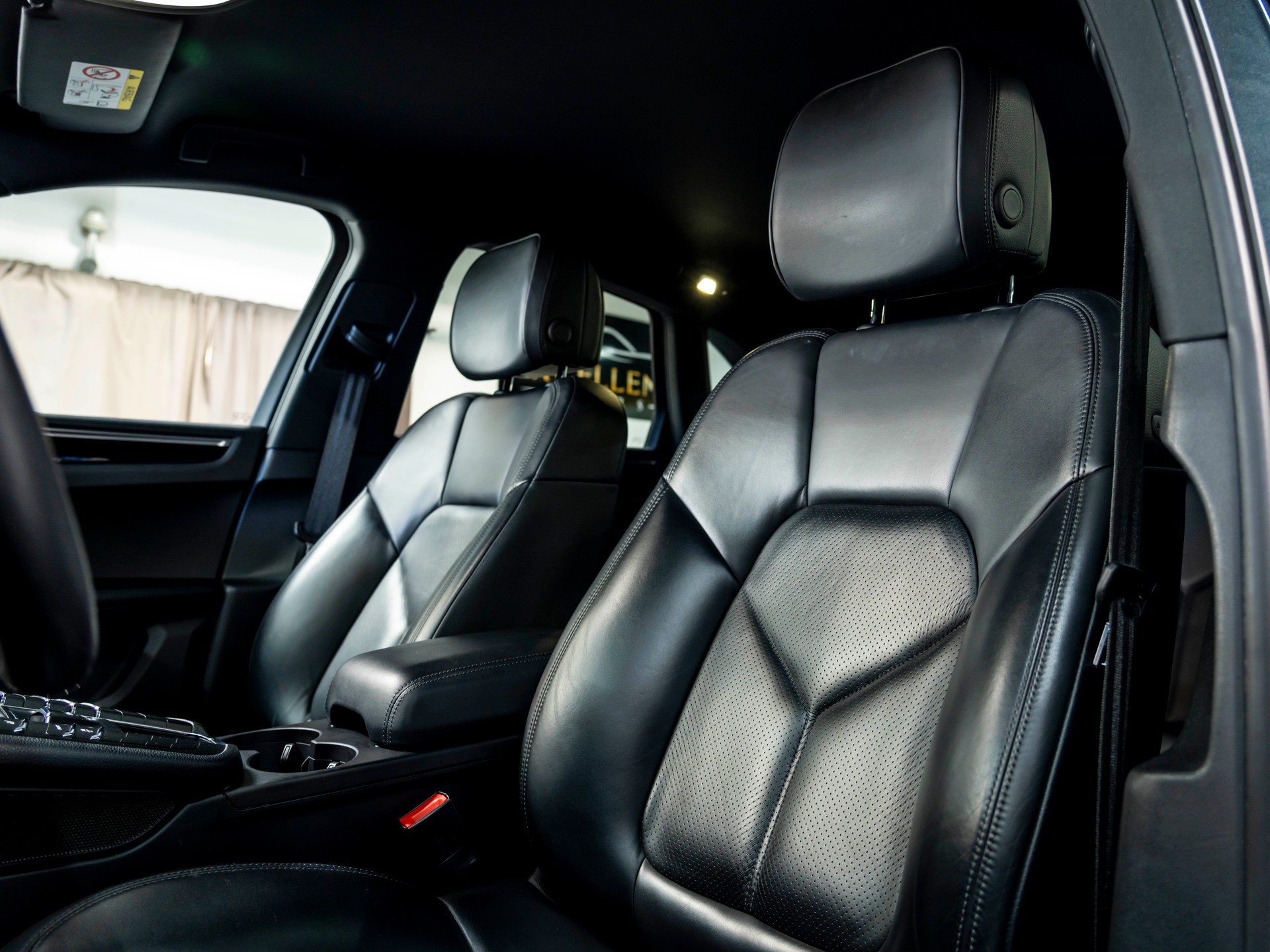PORSCHE Macan S PDK-image-15