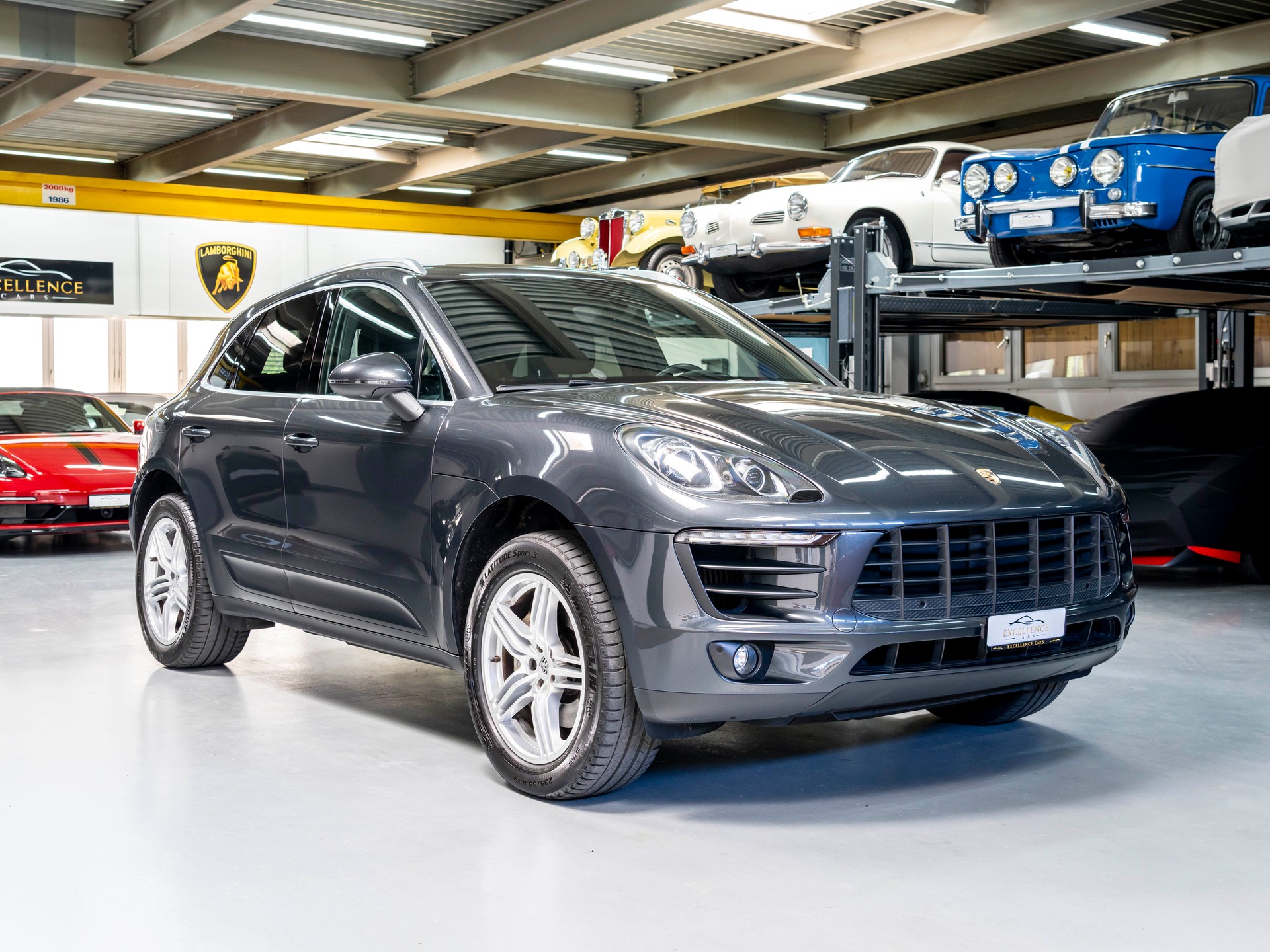 PORSCHE Macan S PDK-showroom-element-2