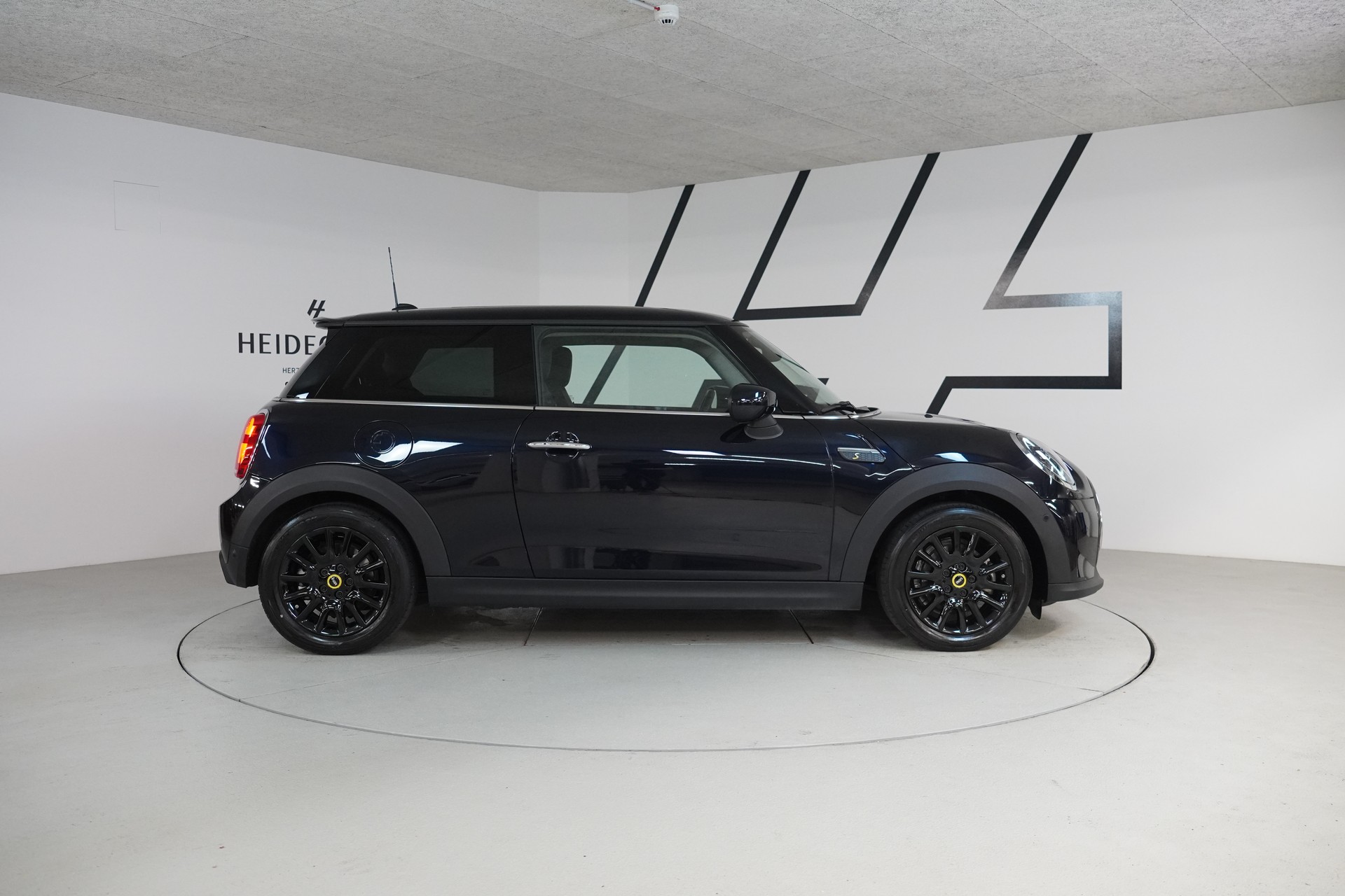 MINI Cooper SE-image-8