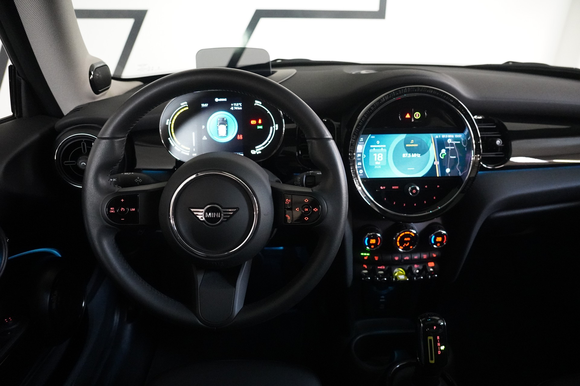 MINI Cooper SE-image-21