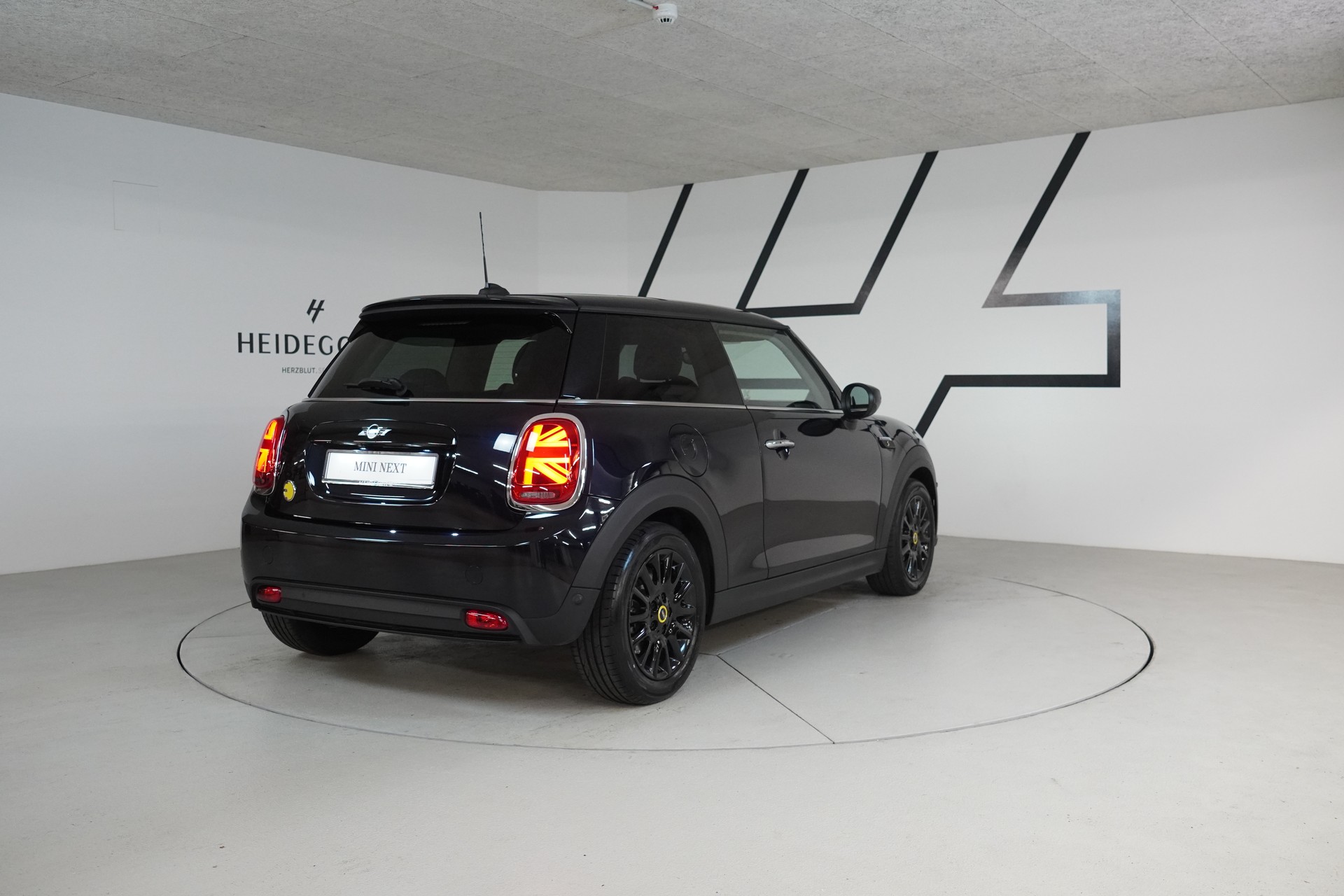 MINI Cooper SE-image-7