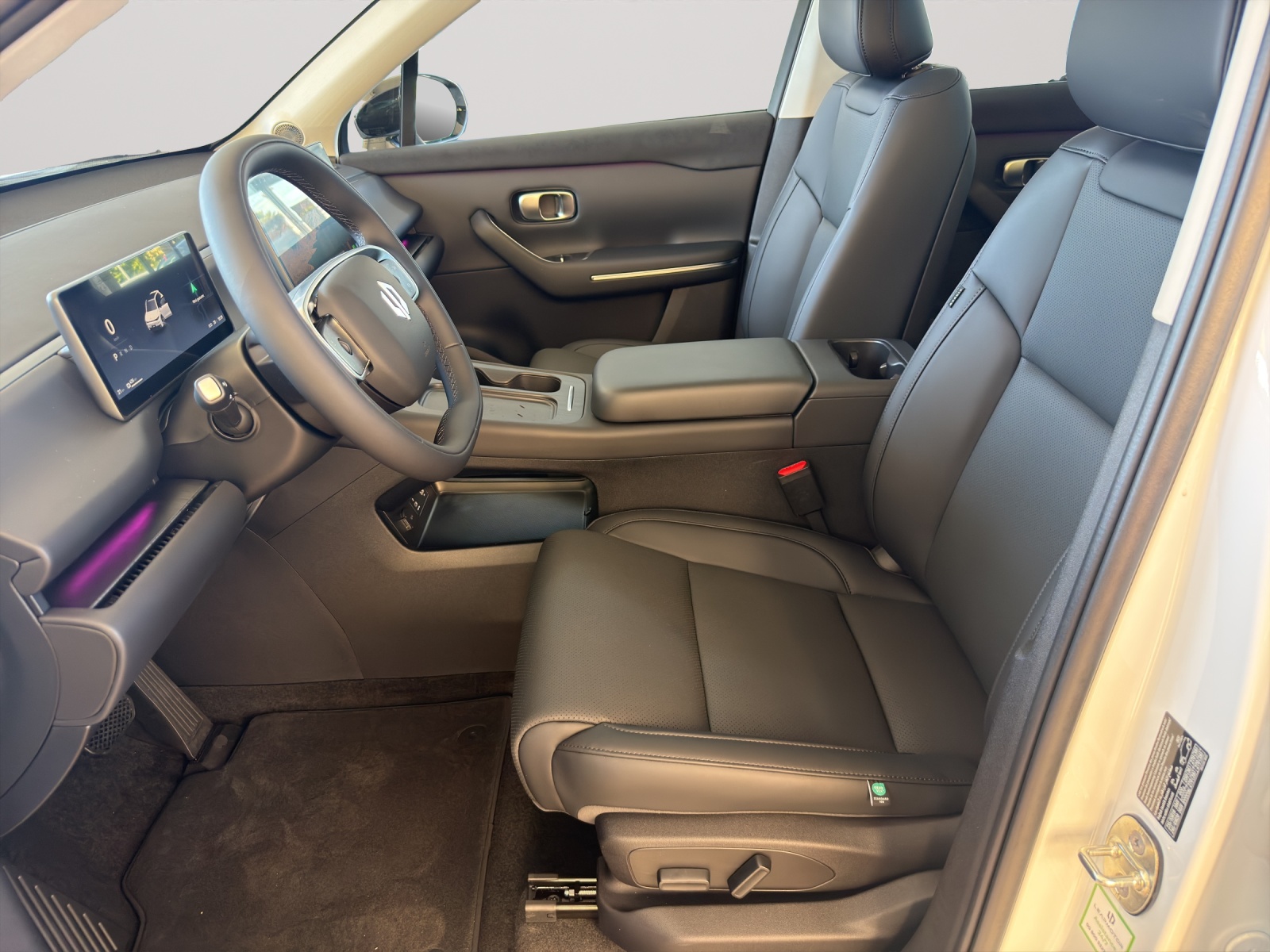 LEAPMOTOR C10 82kWh AWD Design-image-4