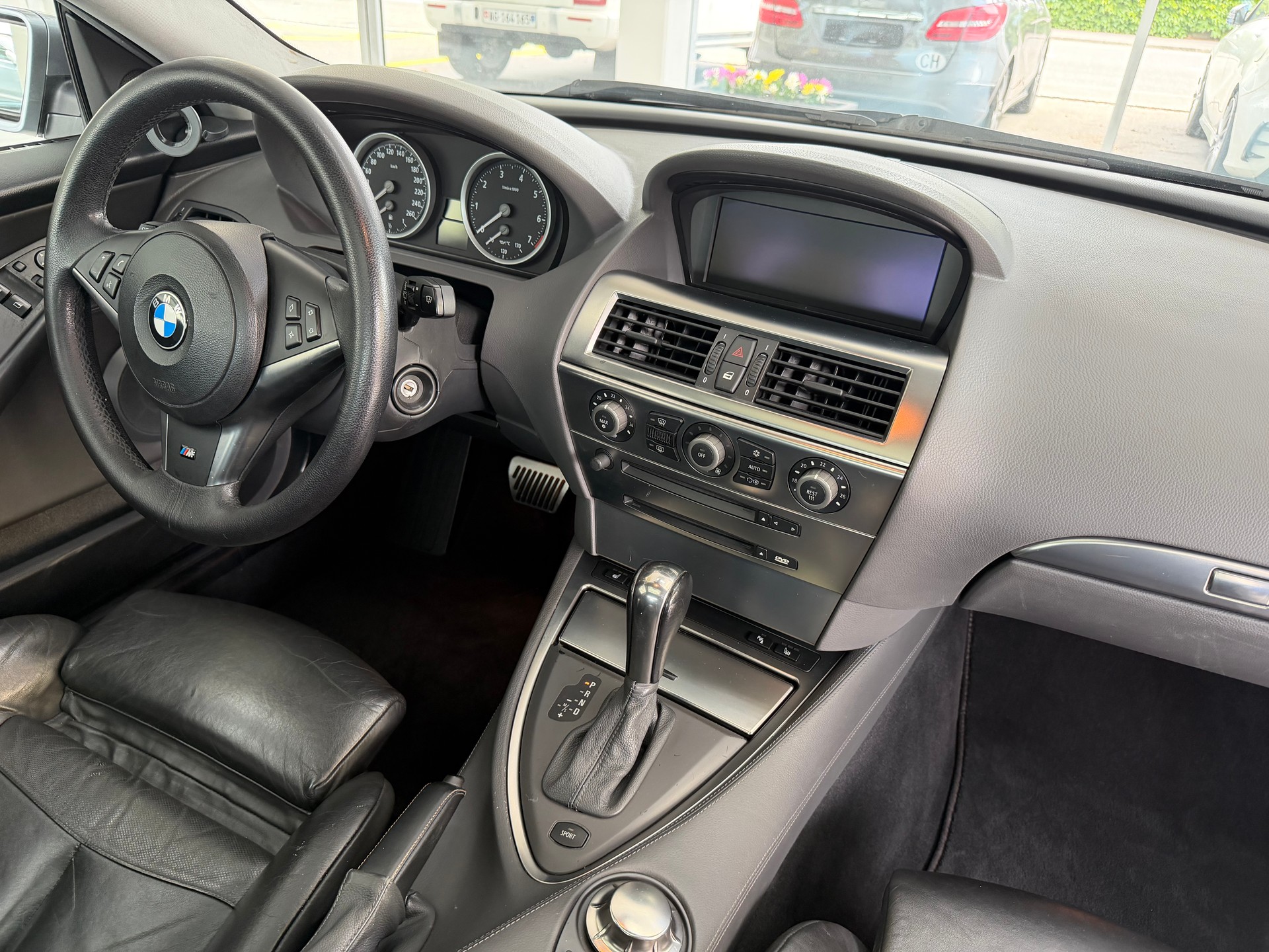 BMW 645i-image-13