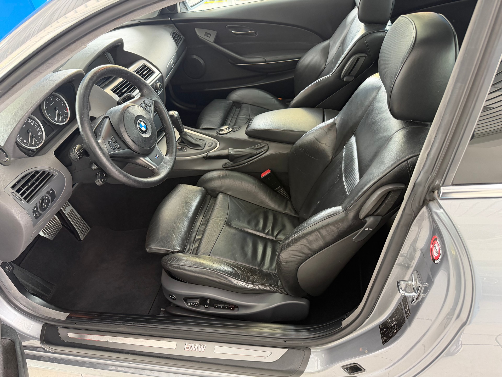BMW 645i-image-10