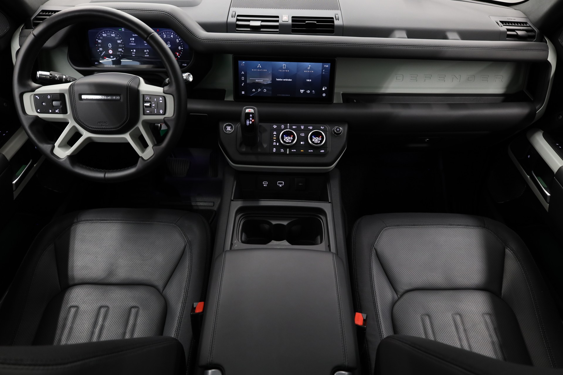 LAND ROVER Defender 90 3.0 I6 X-Dynamic HSE-image-16