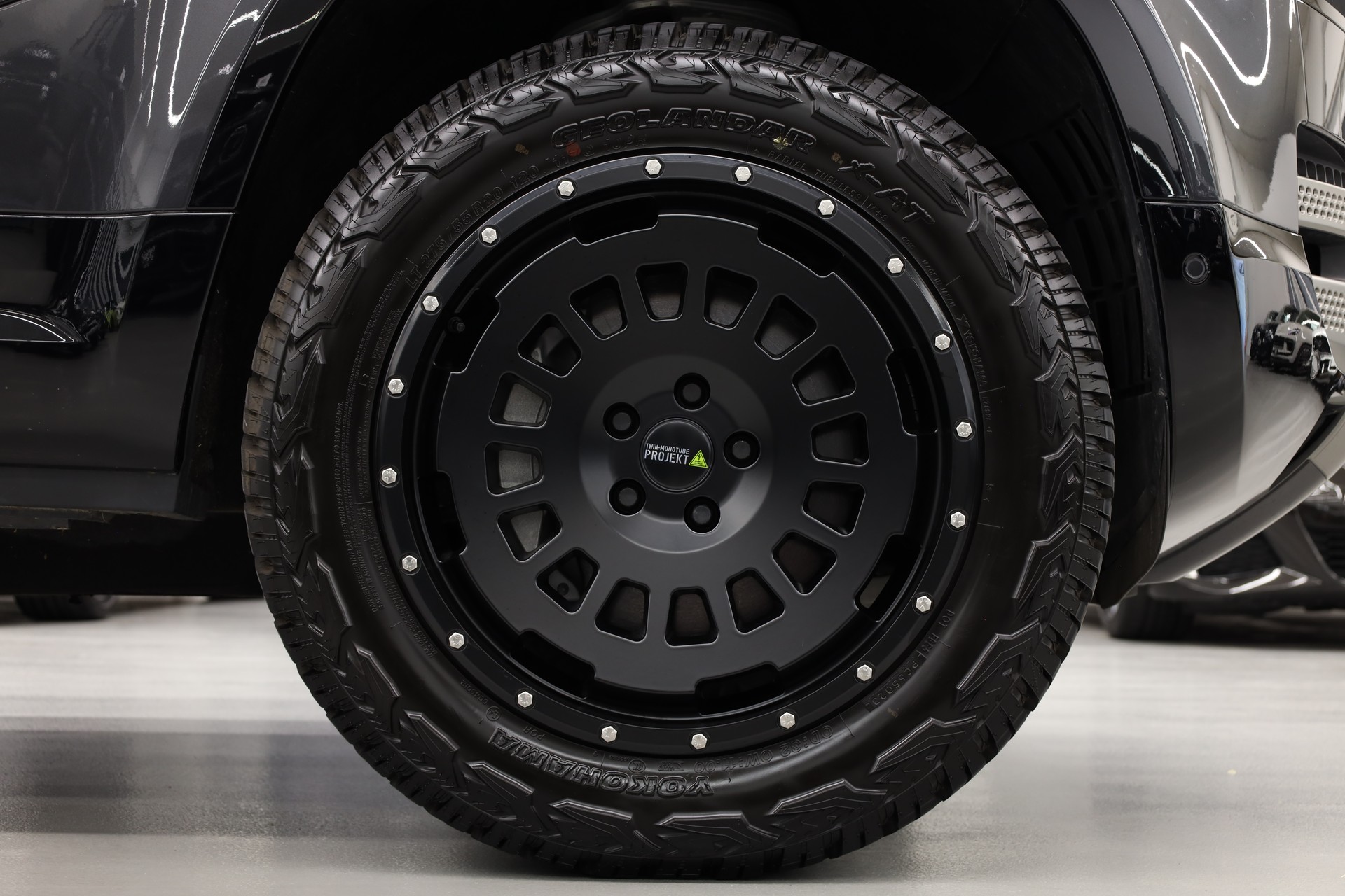 LAND ROVER Defender 90 3.0 I6 X-Dynamic HSE-image-14