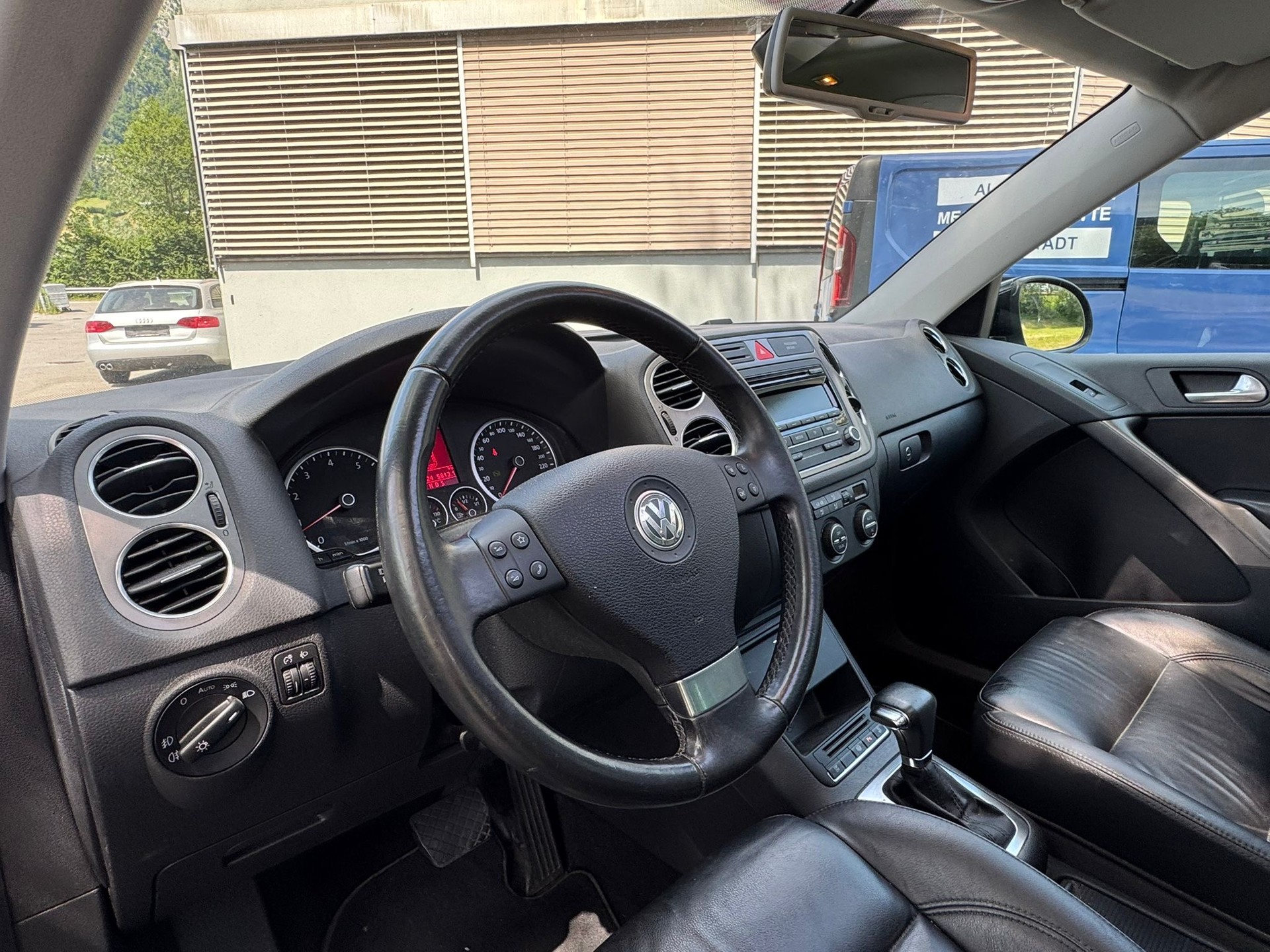 VW Tiguan 2.0 TSI Trend&Fun Tiptronic-image-12