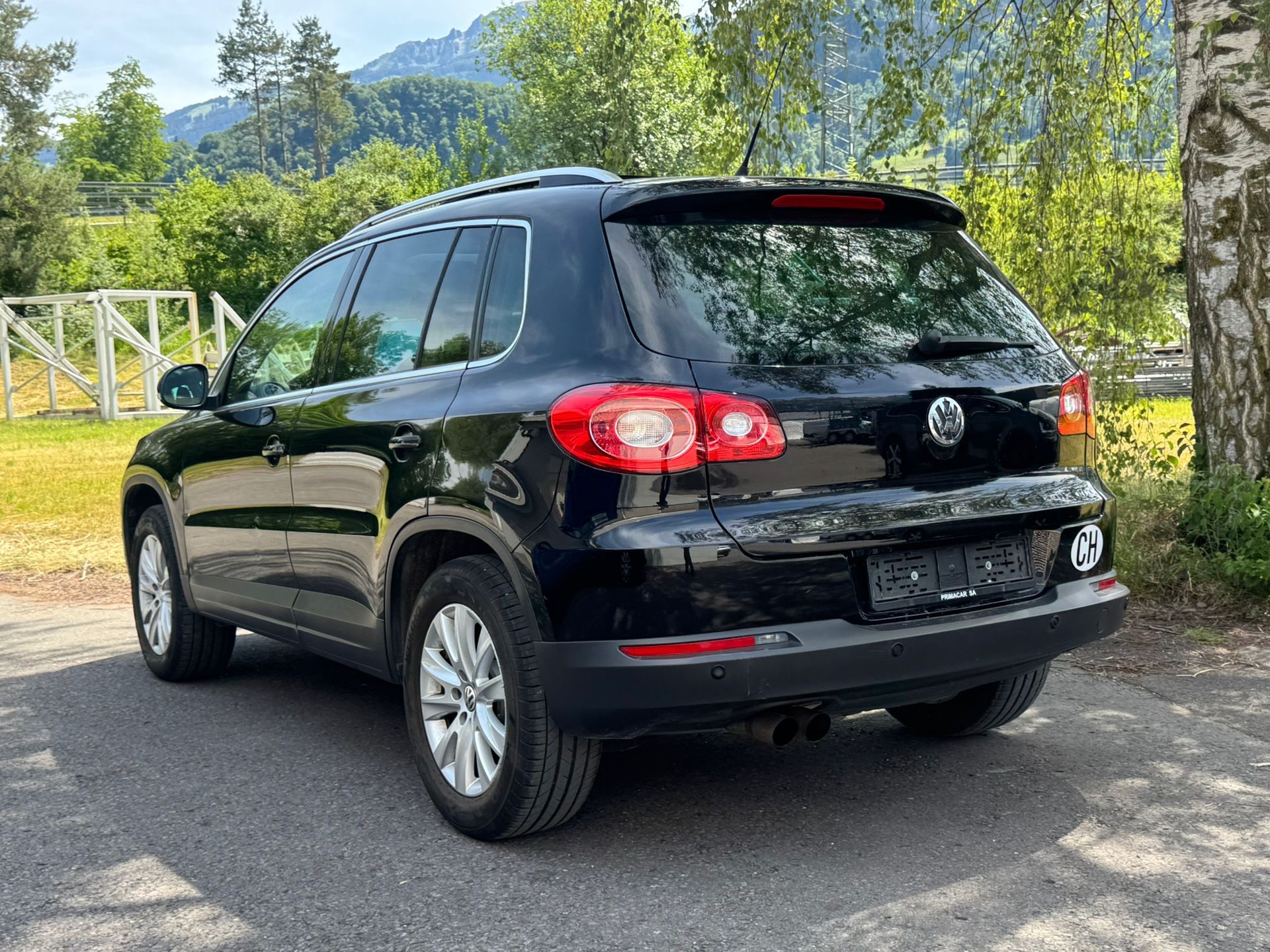 VW Tiguan 2.0 TSI Trend&Fun Tiptronic-image-9