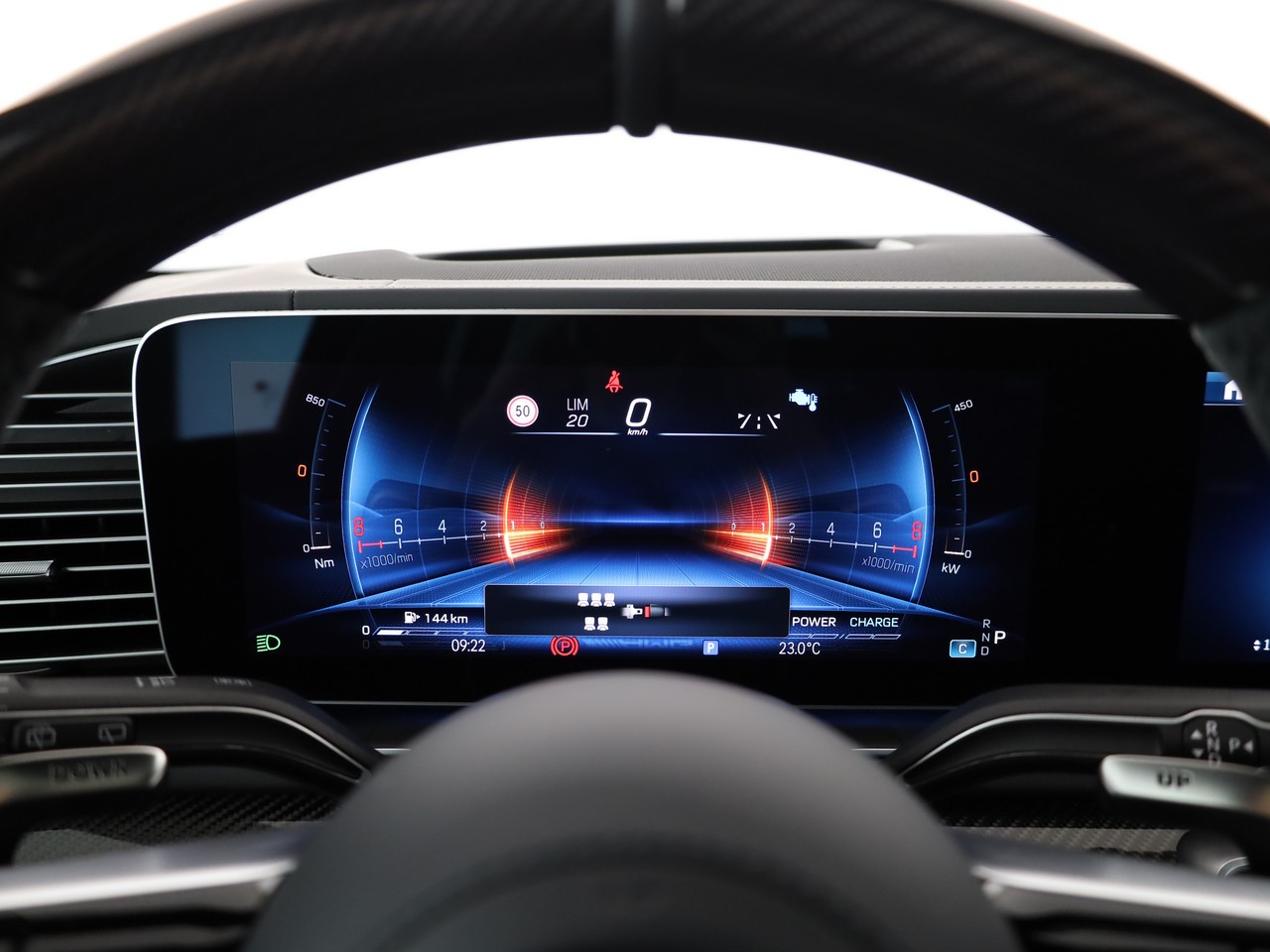MERCEDES-BENZ GLS 63 AMG 4Matic + 9G-Tronic-image-6