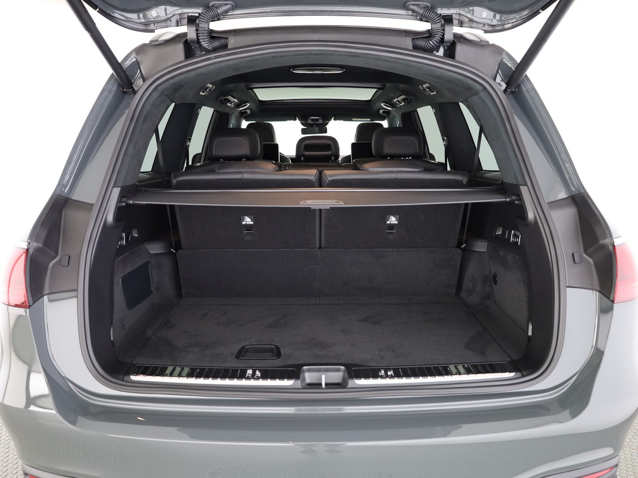 MERCEDES-BENZ GLS 63 AMG 4Matic + 9G-Tronic-image-22