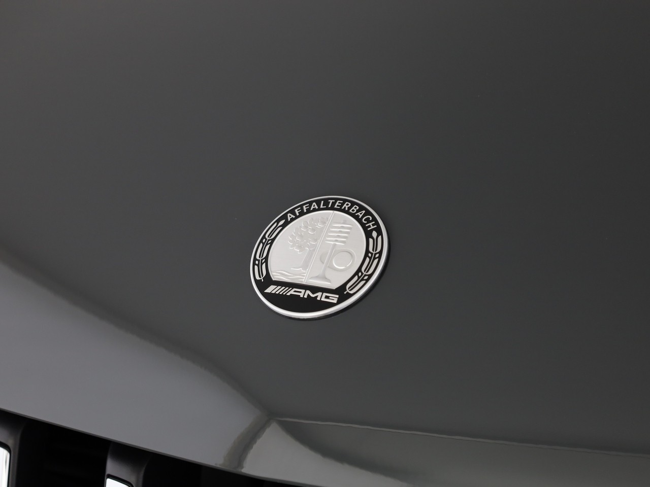 MERCEDES-BENZ GLS 63 AMG 4Matic + 9G-Tronic-image-16
