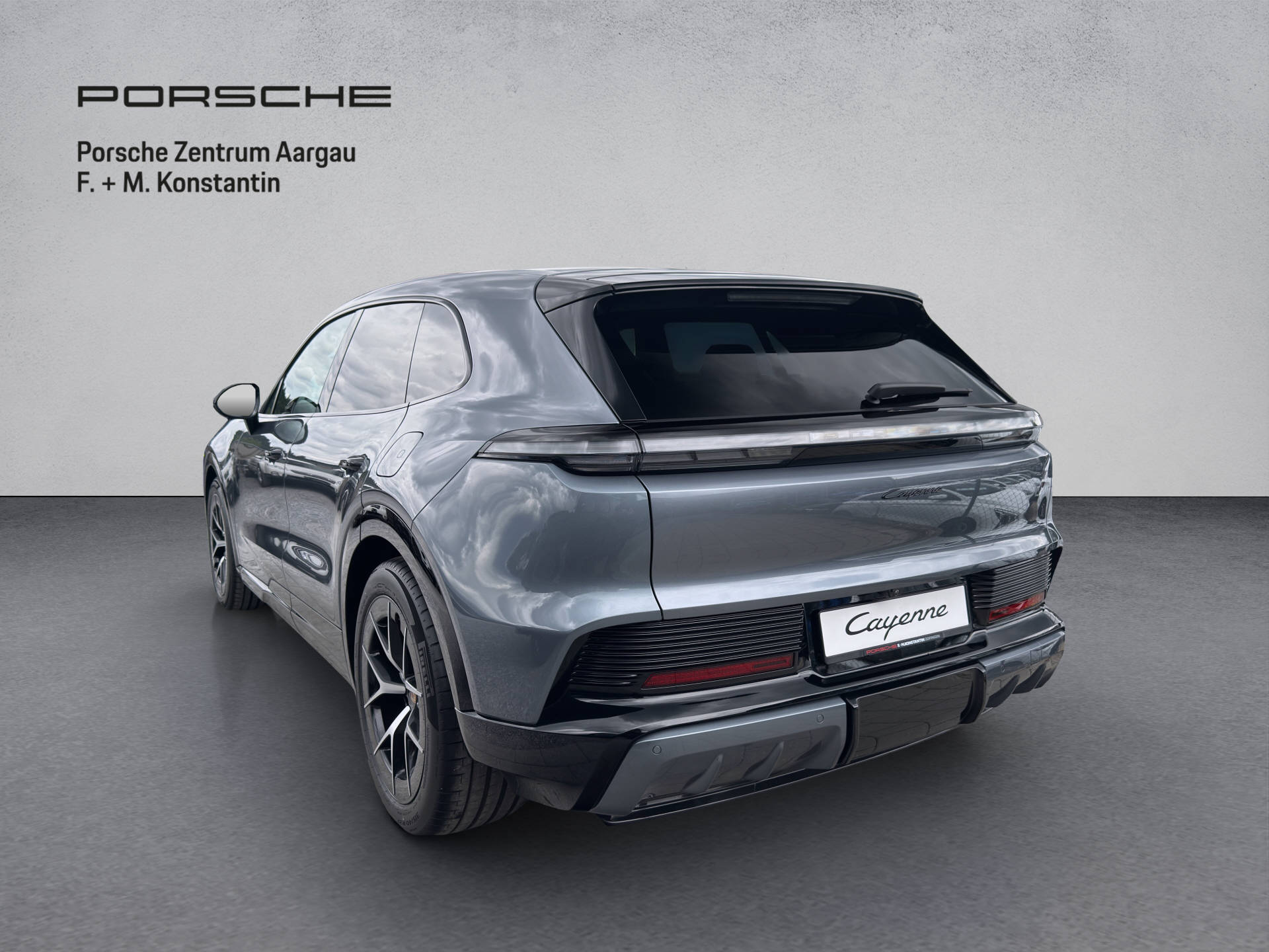 PORSCHE Cayenne Electric-image-3