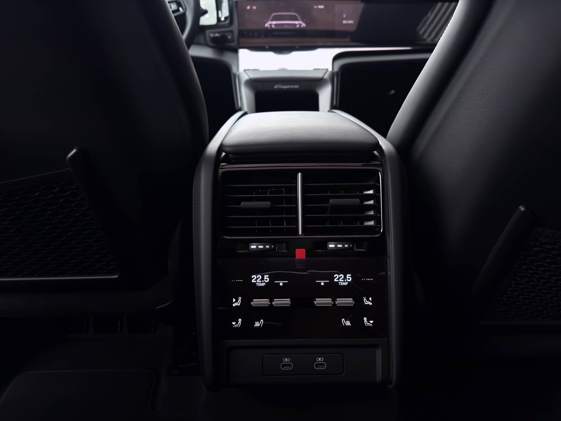 PORSCHE Cayenne Electric-image-13