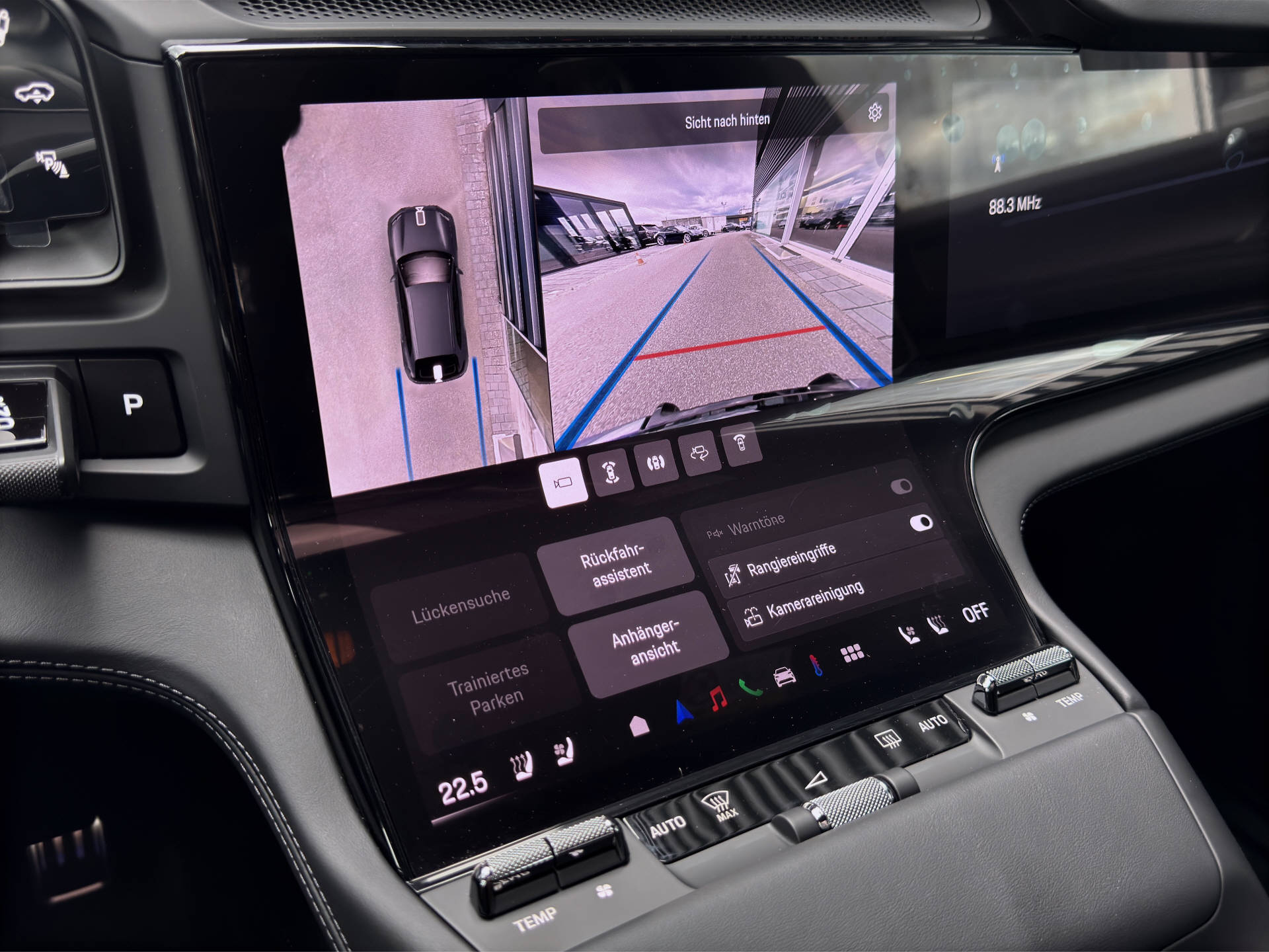 PORSCHE Cayenne Electric-image-9