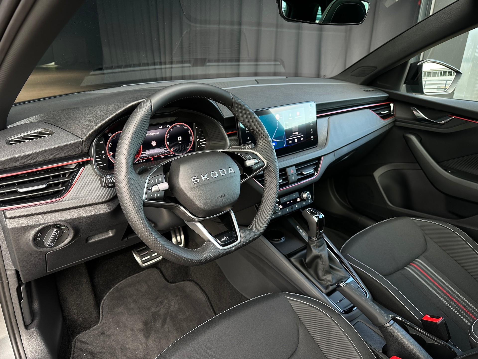SKODA Scala 1.5 TSI Monte Carlo DSG-image-12