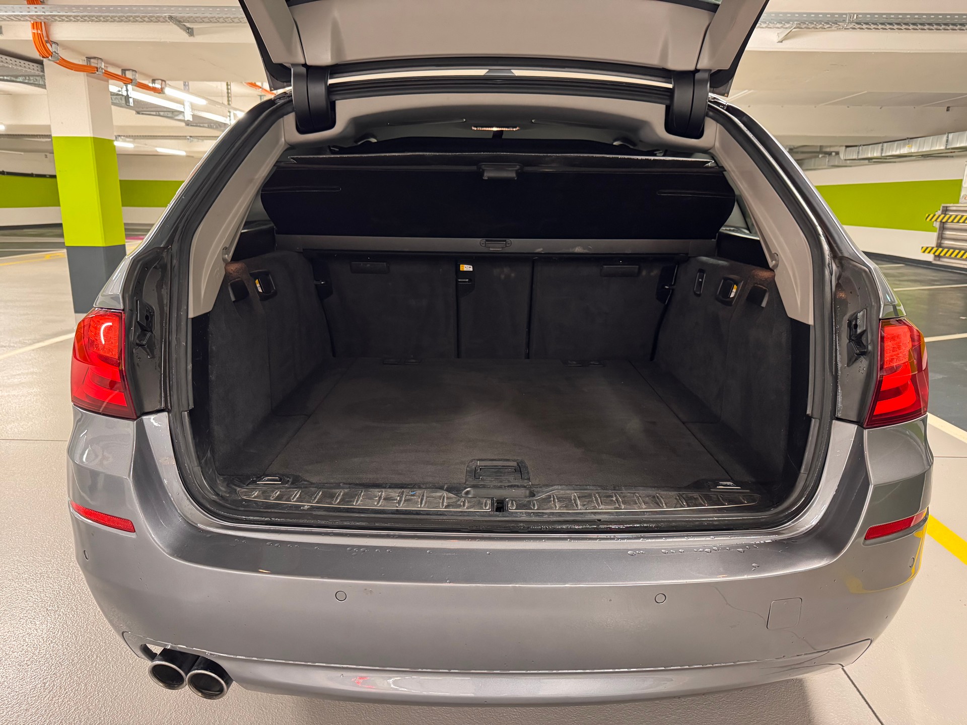 BMW 530d xDrive Touring Steptronic-image-8